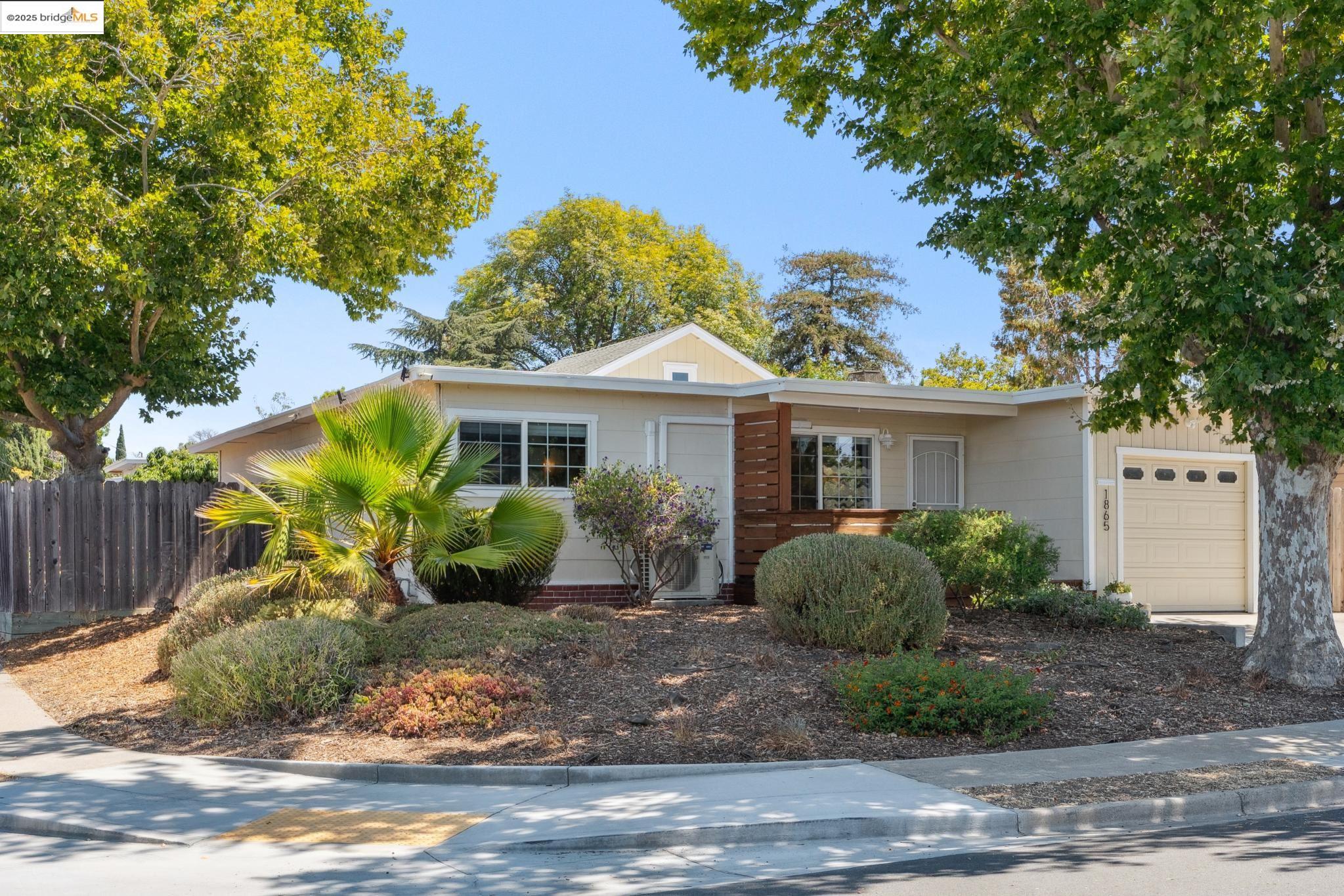 Front Image Thumbnail for EB41106999