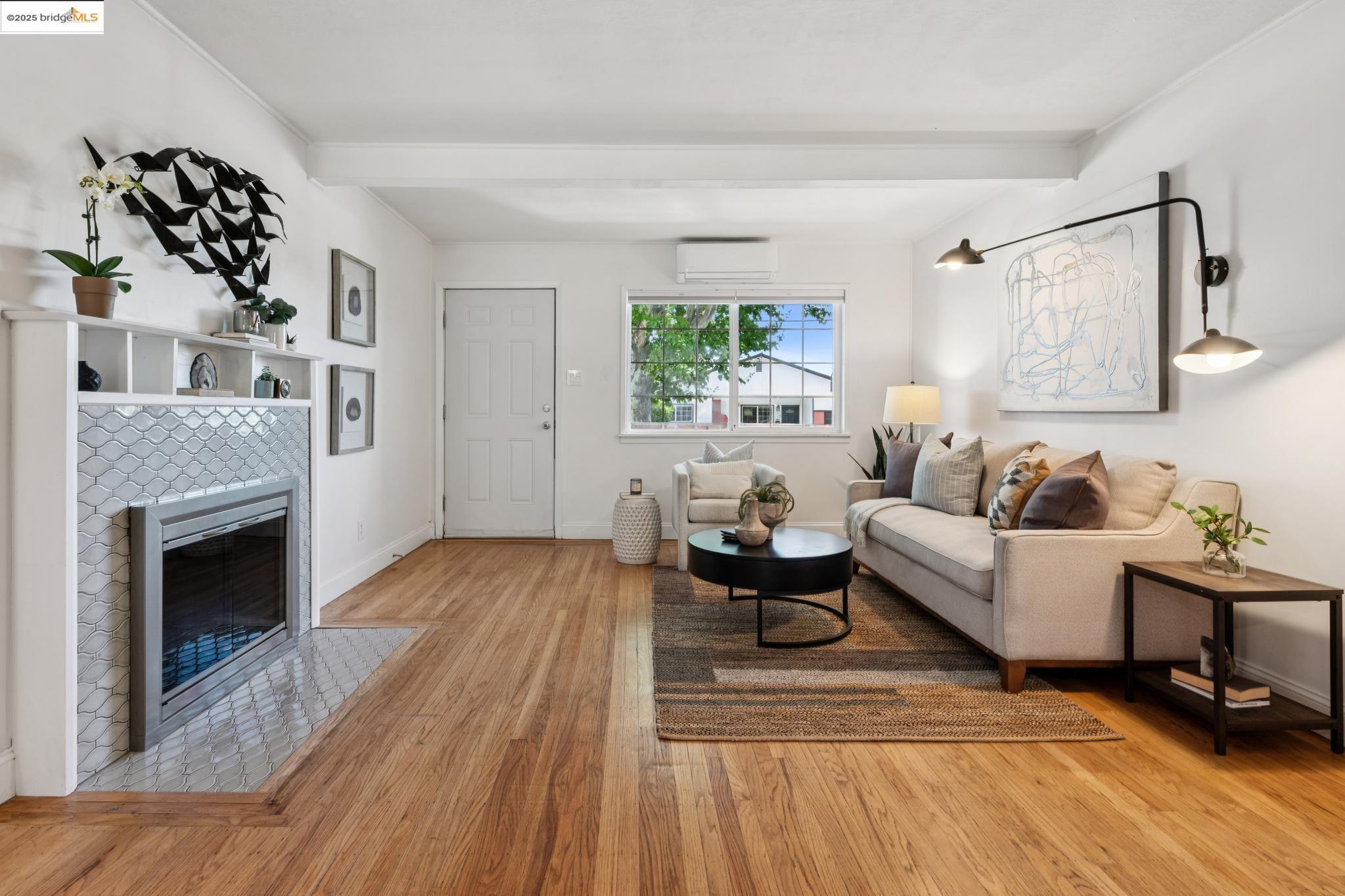 Detail Gallery Image 11 of 46 For 1865 Overhill Rd, Concord,  CA 94520 - 3 Beds | 2 Baths