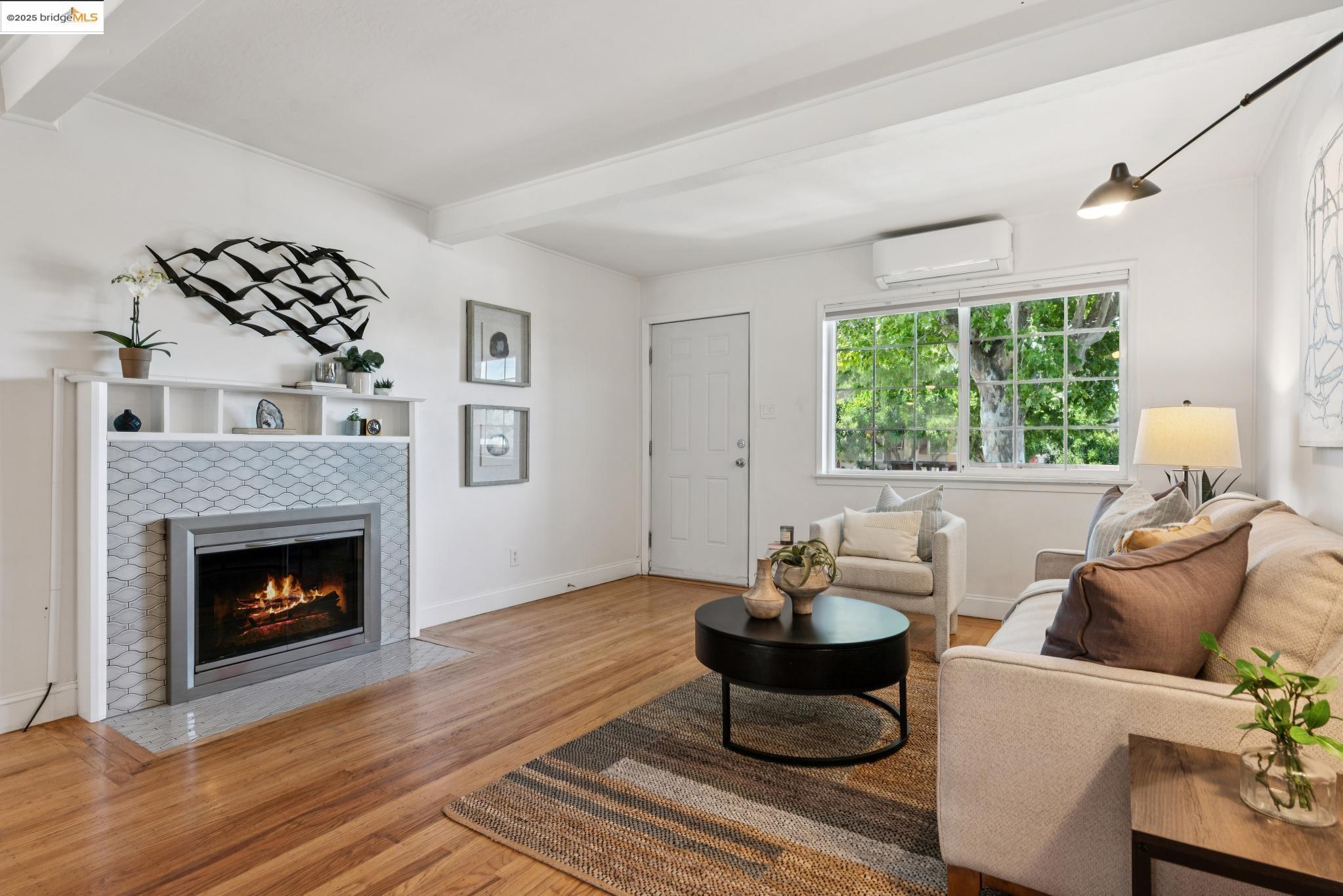 Detail Gallery Image 12 of 46 For 1865 Overhill Rd, Concord,  CA 94520 - 3 Beds | 2 Baths
