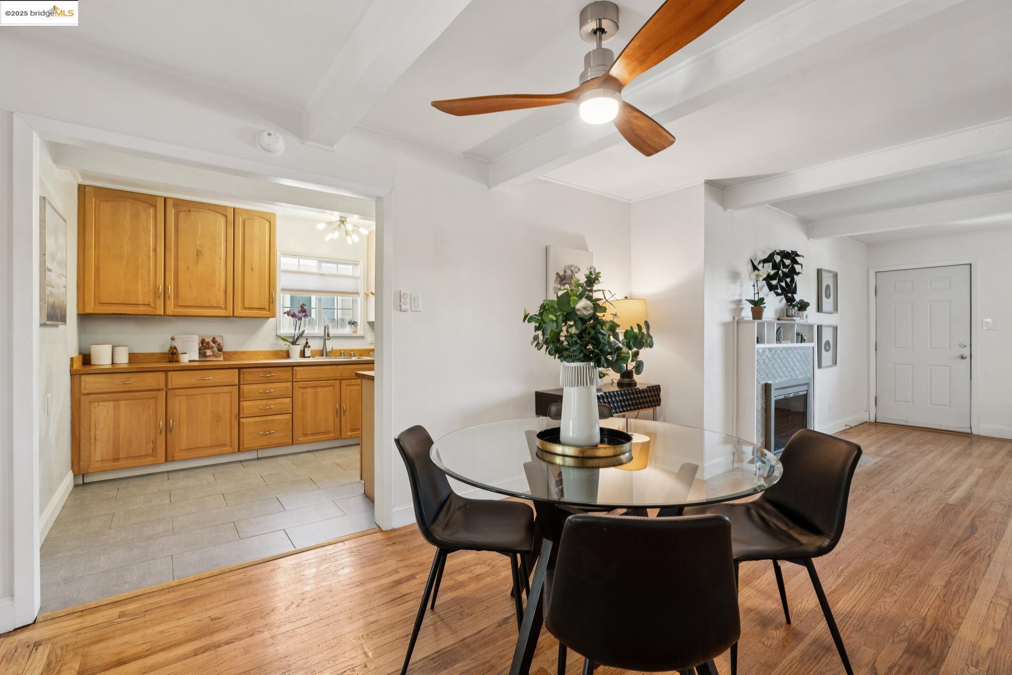 Detail Gallery Image 16 of 46 For 1865 Overhill Rd, Concord,  CA 94520 - 3 Beds | 2 Baths