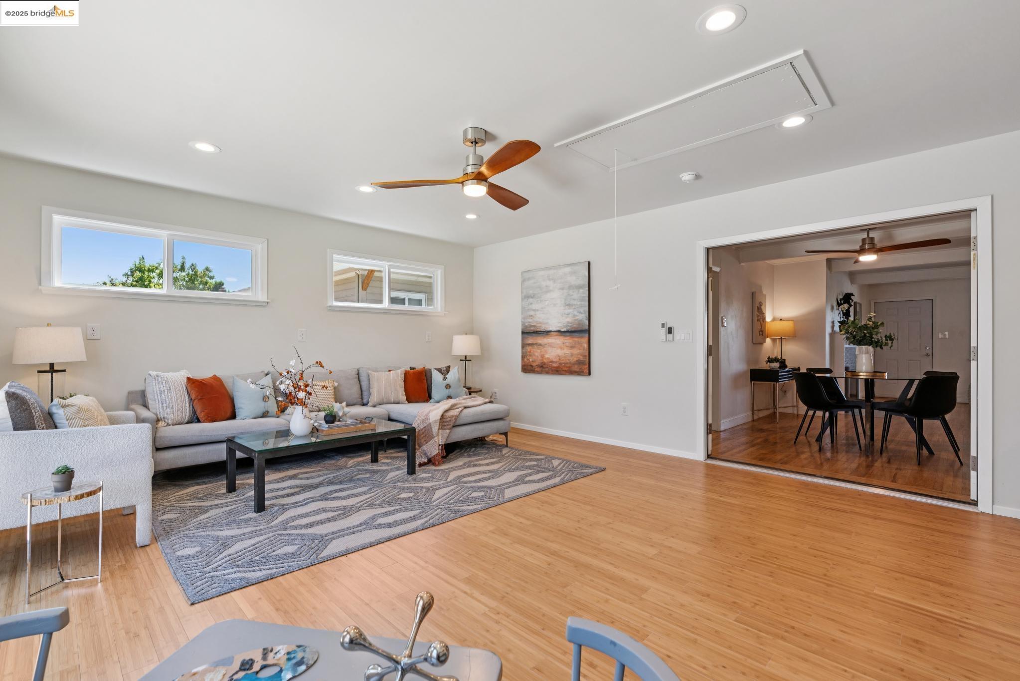 Detail Gallery Image 23 of 46 For 1865 Overhill Rd, Concord,  CA 94520 - 3 Beds | 2 Baths