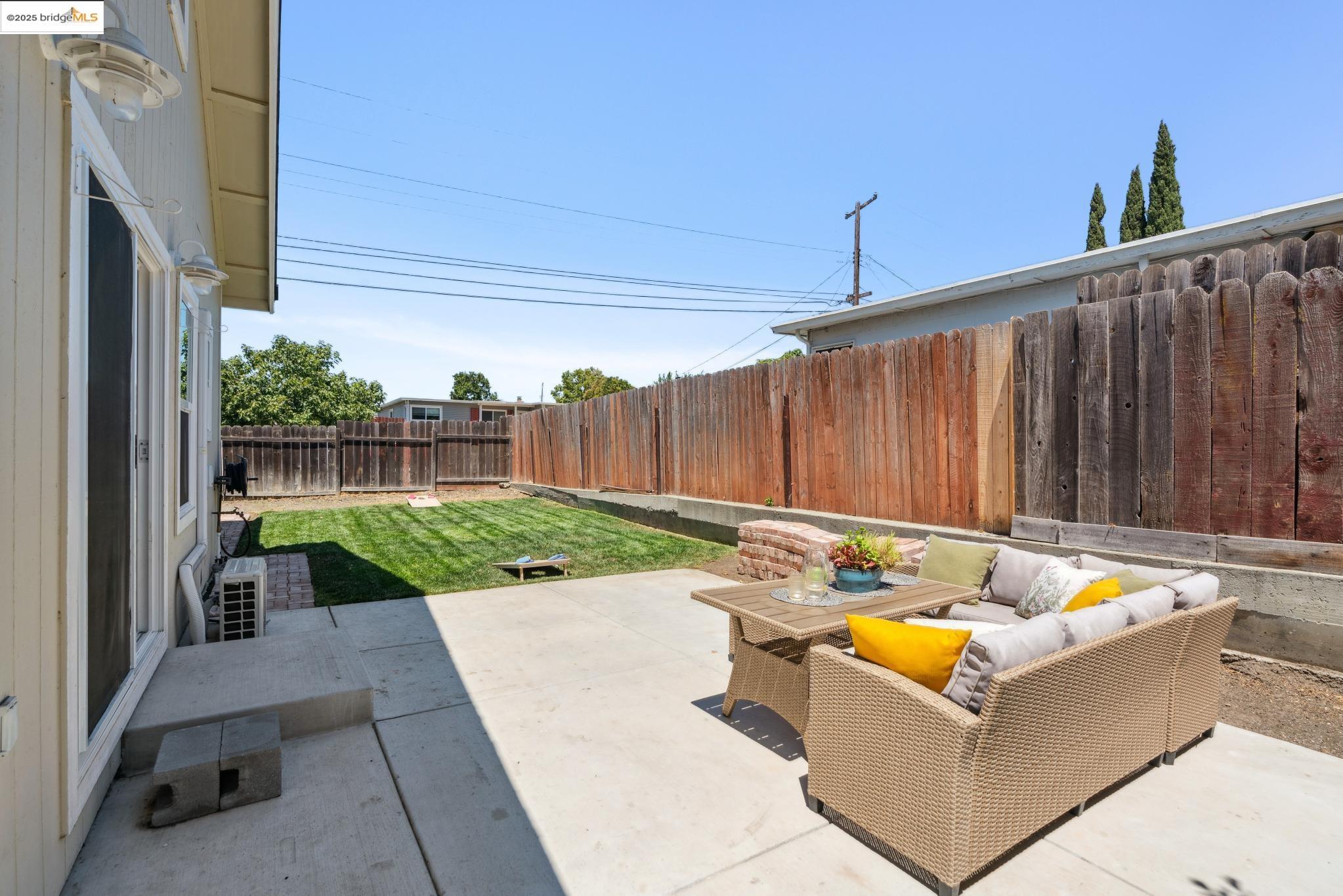 Detail Gallery Image 42 of 46 For 1865 Overhill Rd, Concord,  CA 94520 - 3 Beds | 2 Baths