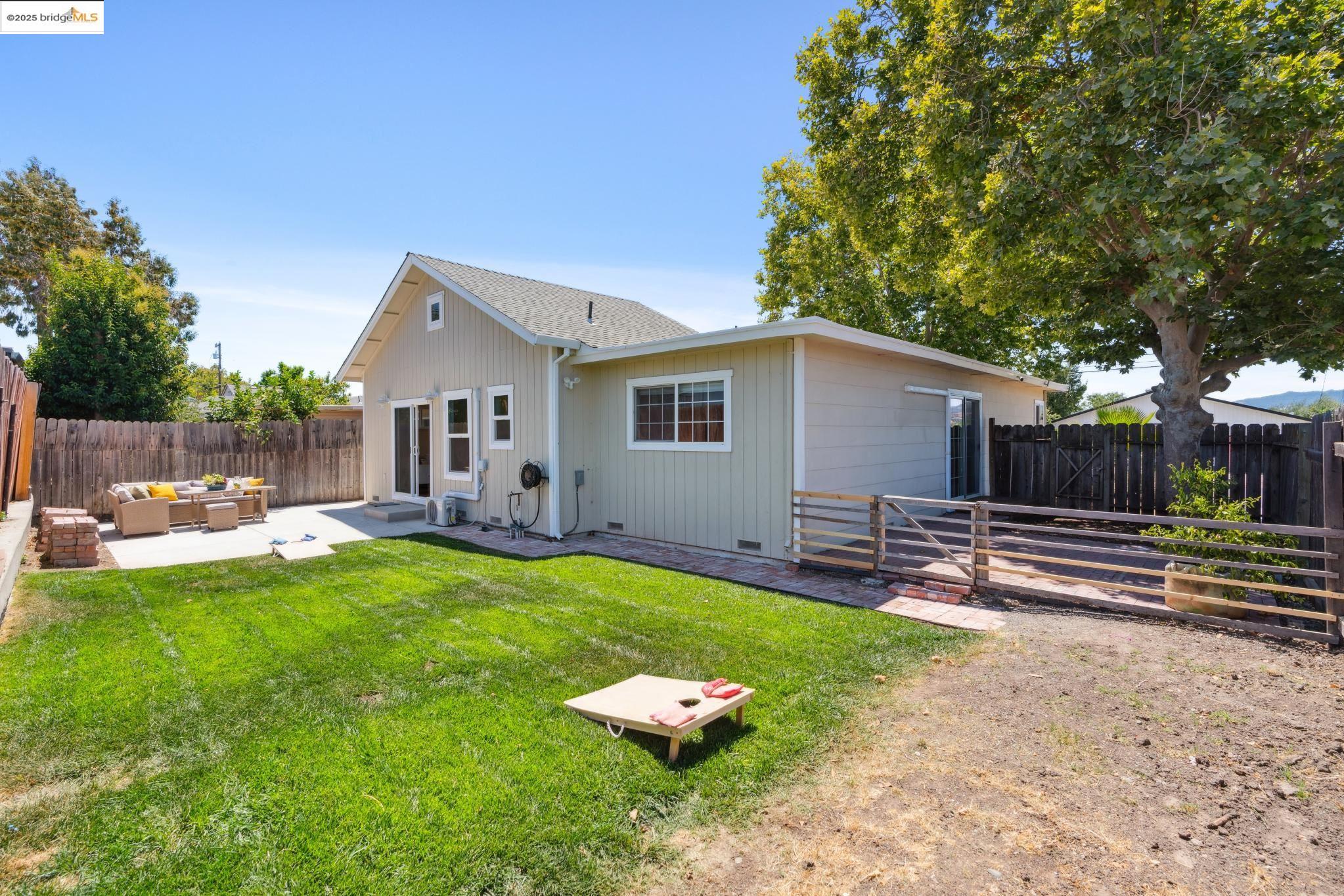 Detail Gallery Image 44 of 46 For 1865 Overhill Rd, Concord,  CA 94520 - 3 Beds | 2 Baths