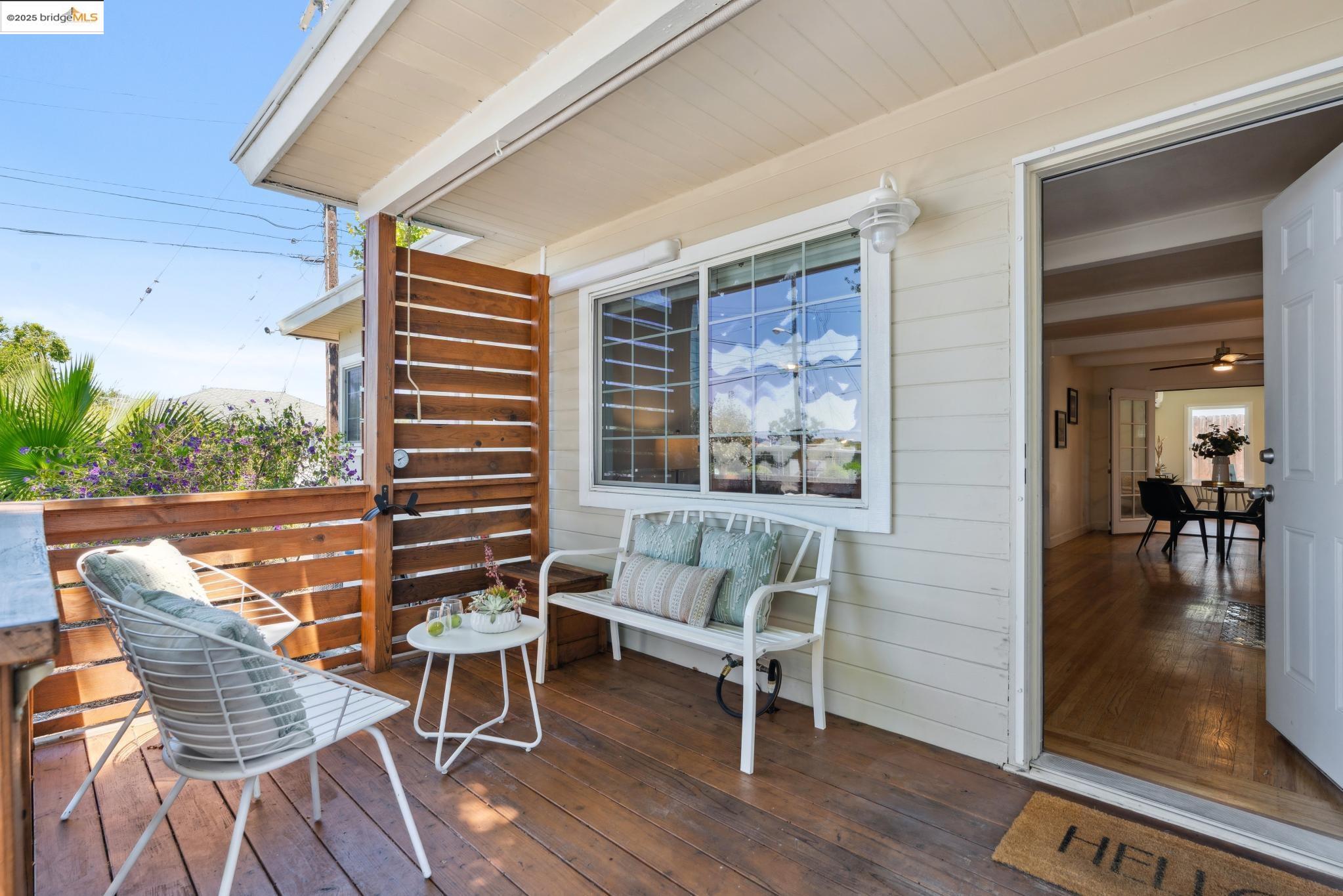 Detail Gallery Image 8 of 46 For 1865 Overhill Rd, Concord,  CA 94520 - 3 Beds | 2 Baths