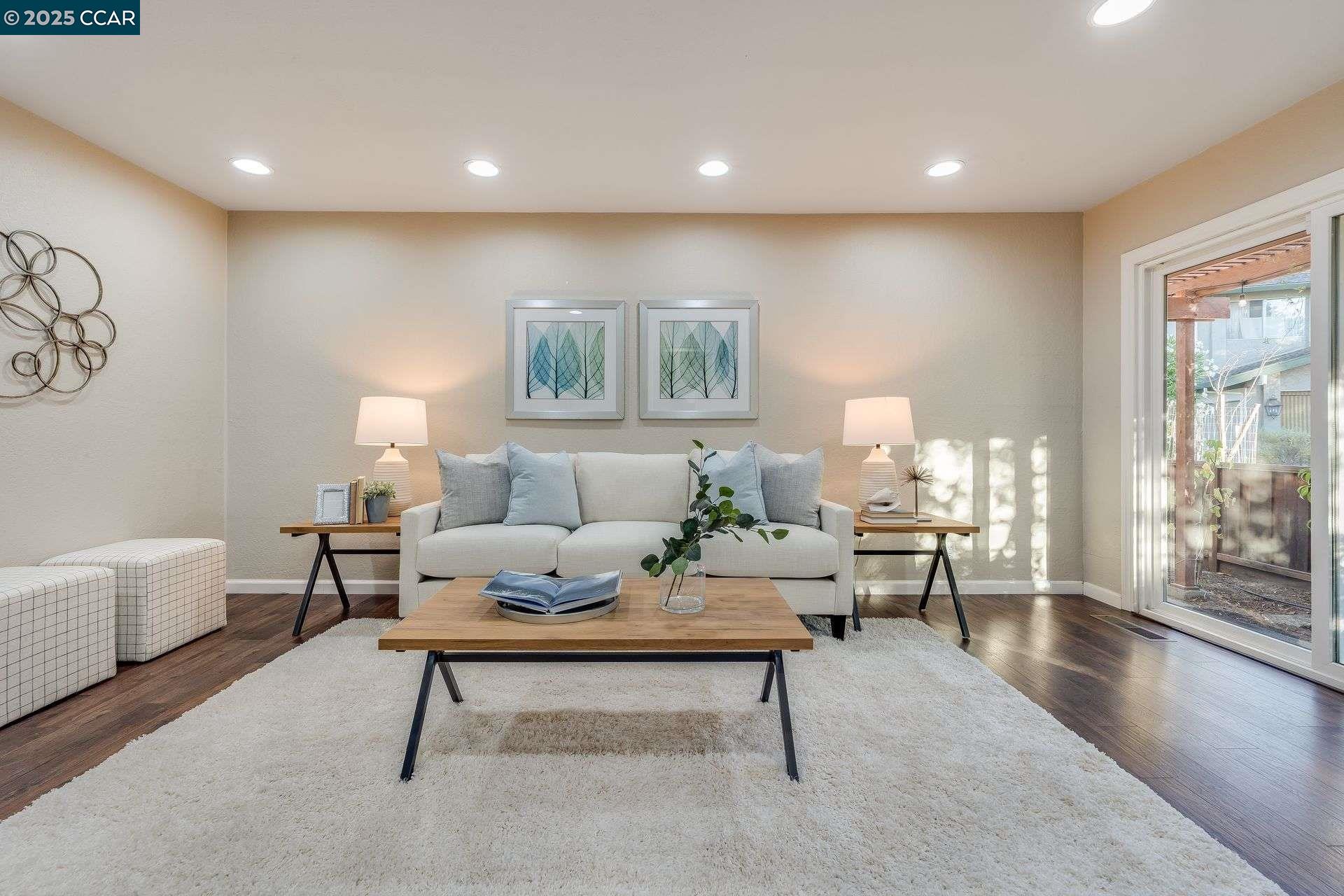 Detail Gallery Image 14 of 48 For 1084 Southdown Court, Walnut Creek,  CA 94596 - 3 Beds | 2/1 Baths