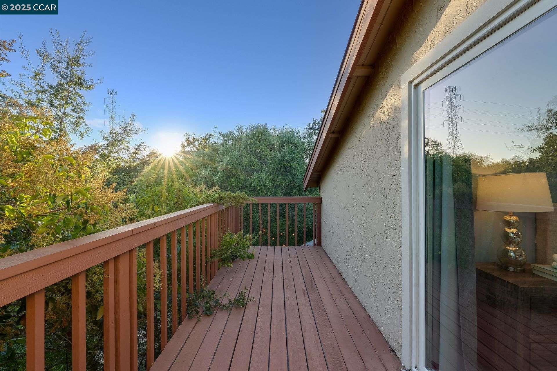Detail Gallery Image 17 of 48 For 1084 Southdown Court, Walnut Creek,  CA 94596 - 3 Beds | 2/1 Baths