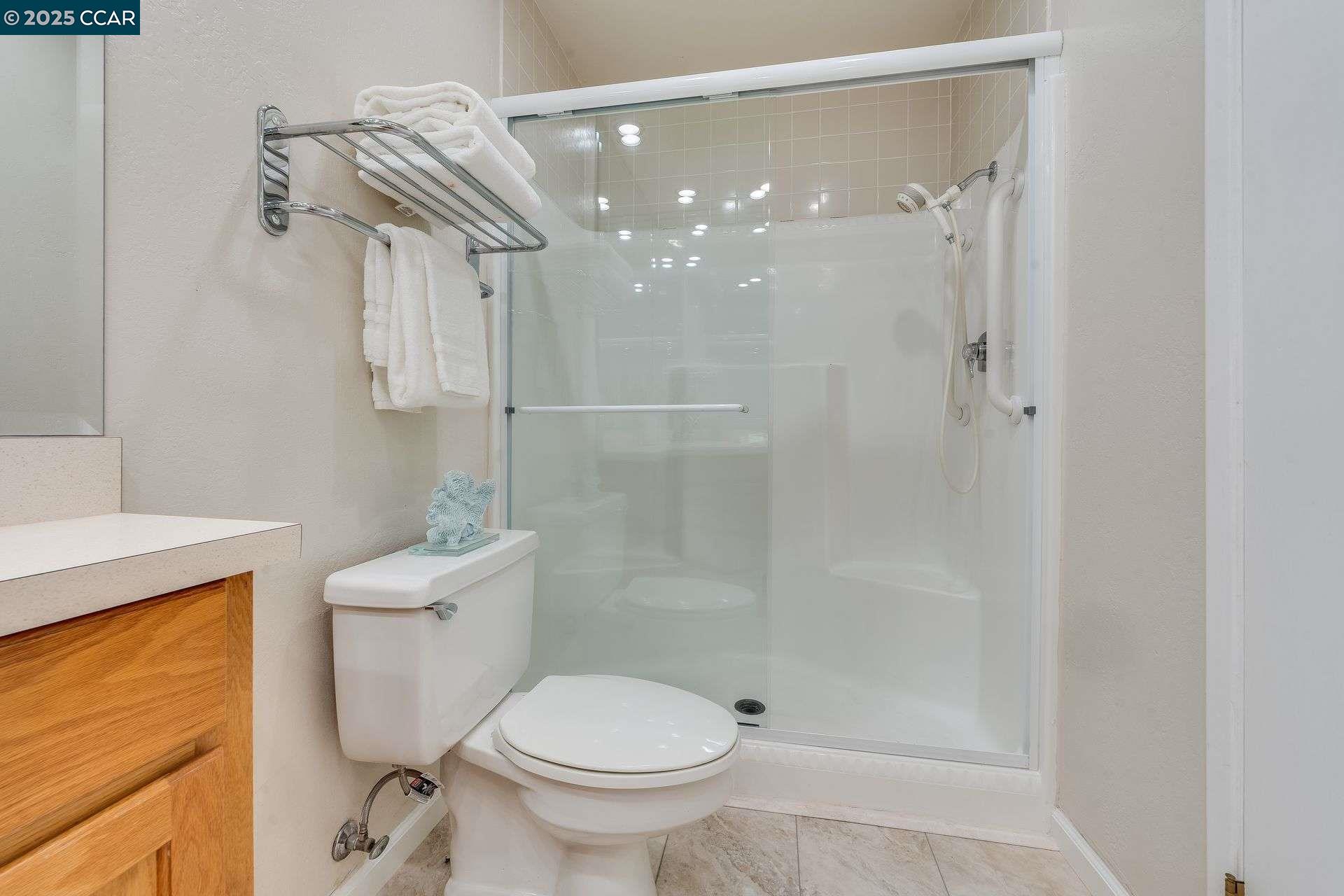 Detail Gallery Image 18 of 48 For 1084 Southdown Court, Walnut Creek,  CA 94596 - 3 Beds | 2/1 Baths