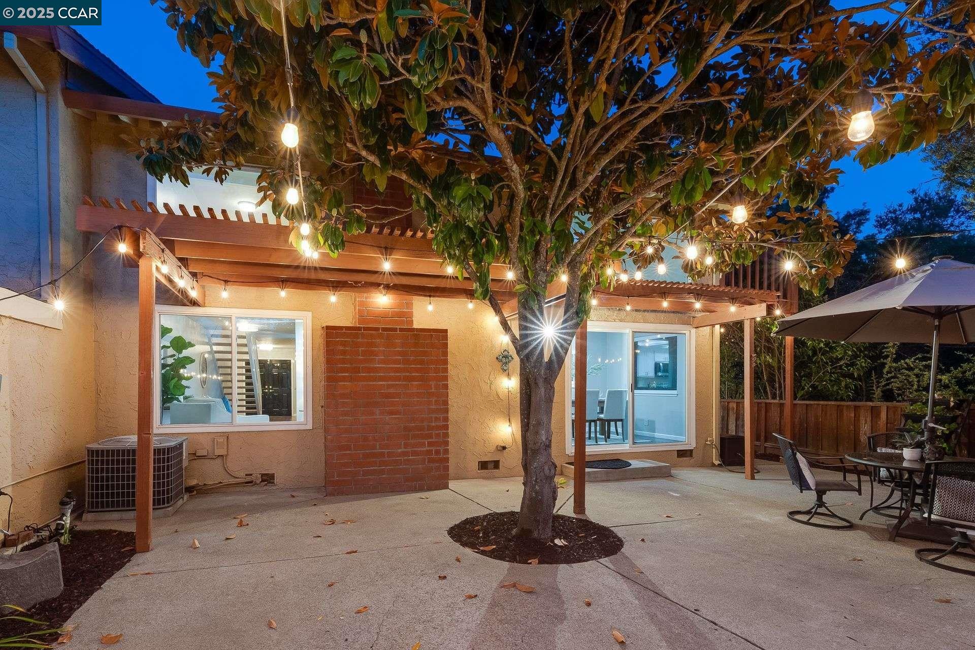 Detail Gallery Image 24 of 48 For 1084 Southdown Court, Walnut Creek,  CA 94596 - 3 Beds | 2/1 Baths