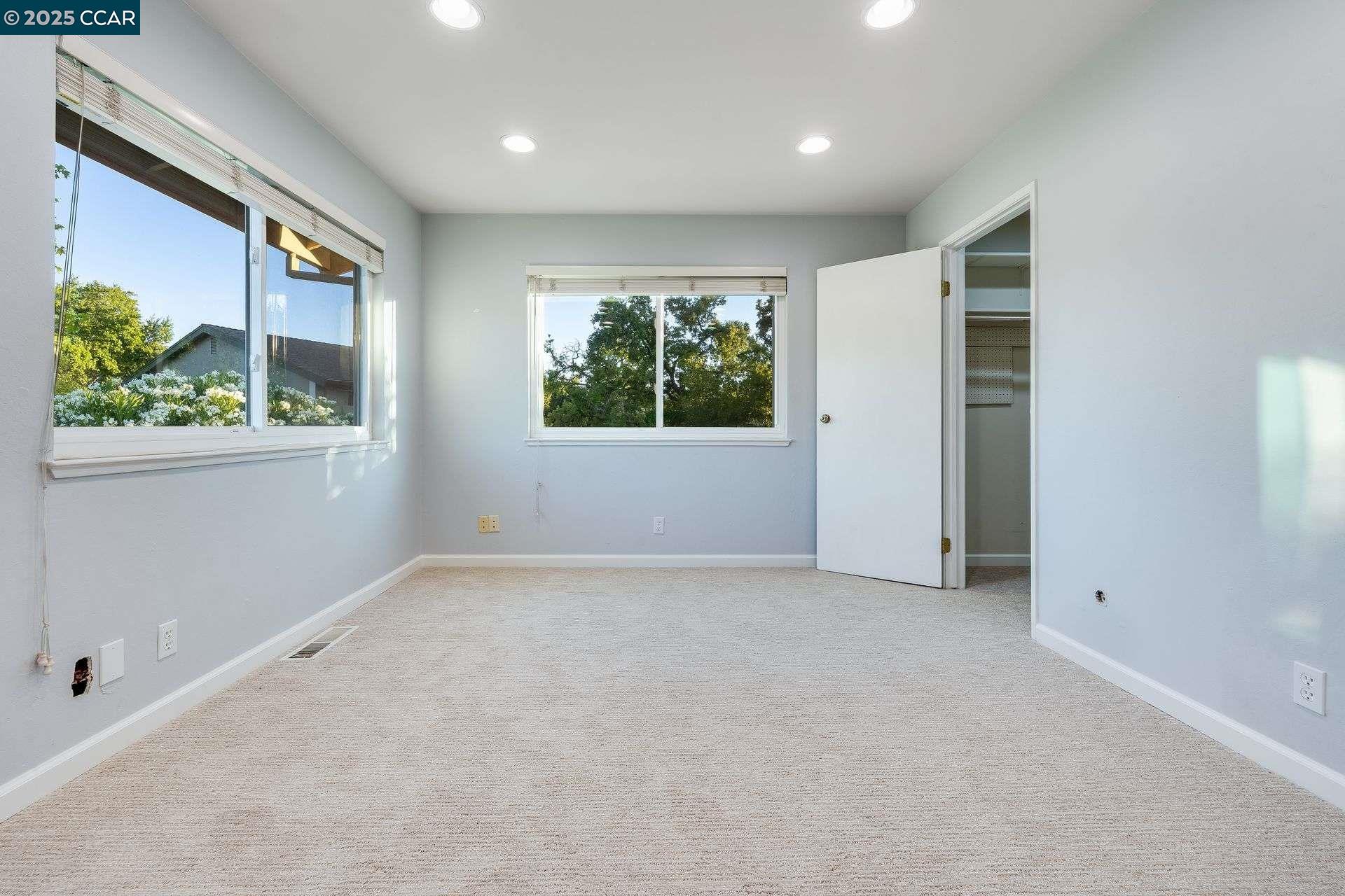 Photo #25: 41107000 Listing: Photo #25