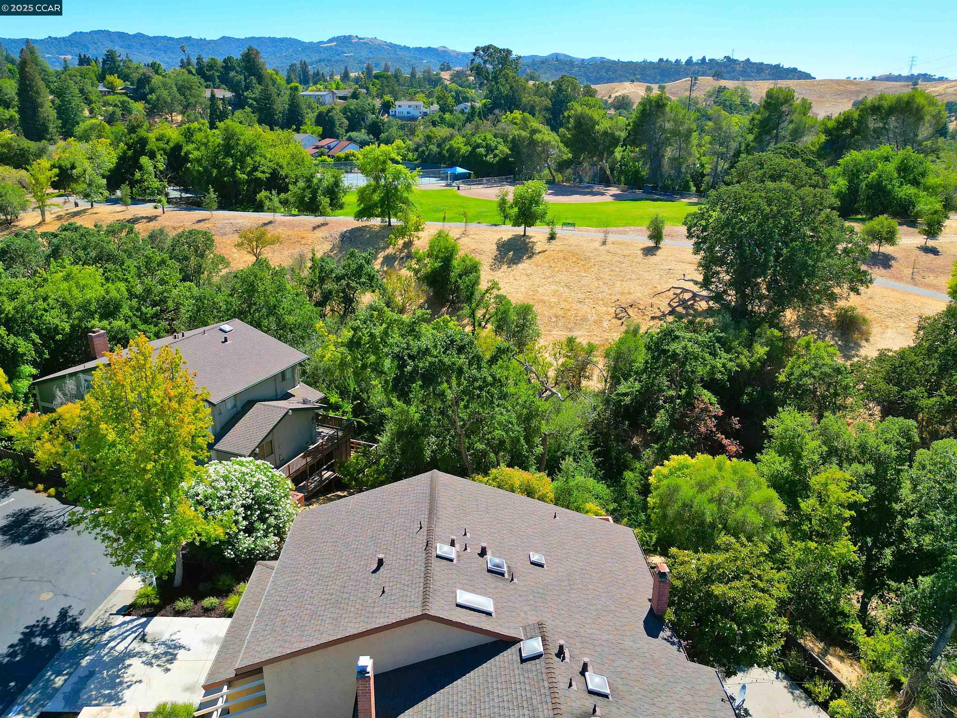 Detail Gallery Image 35 of 48 For 1084 Southdown Court, Walnut Creek,  CA 94596 - 3 Beds | 2/1 Baths