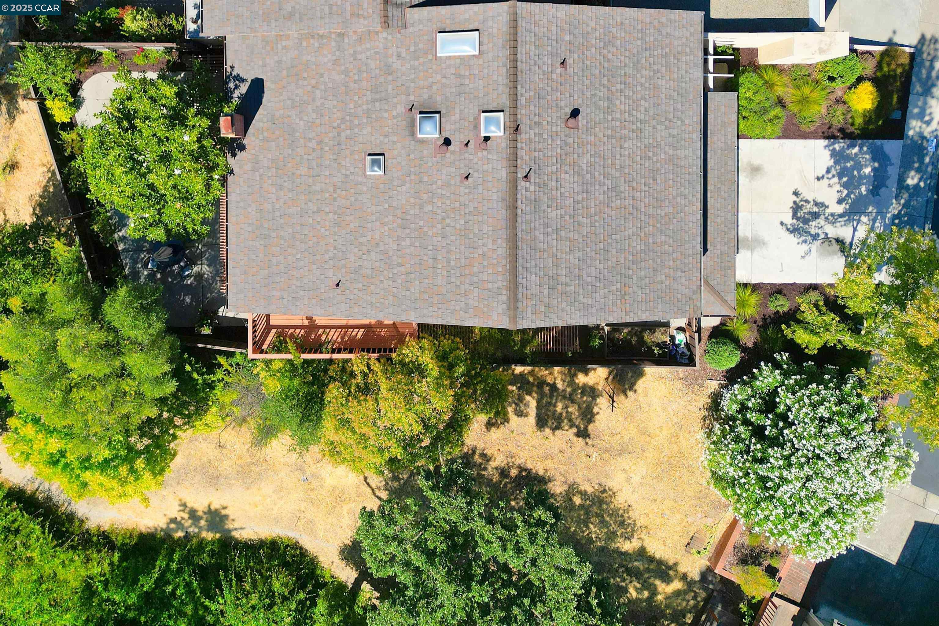 Detail Gallery Image 39 of 48 For 1084 Southdown Court, Walnut Creek,  CA 94596 - 3 Beds | 2/1 Baths