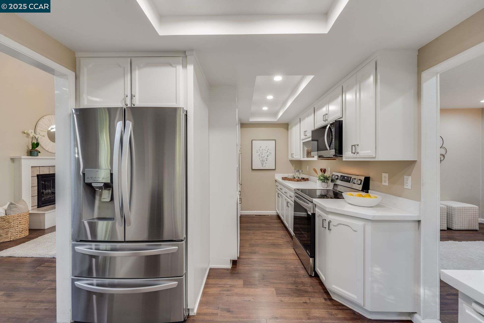 Detail Gallery Image 6 of 48 For 1084 Southdown Court, Walnut Creek,  CA 94596 - 3 Beds | 2/1 Baths