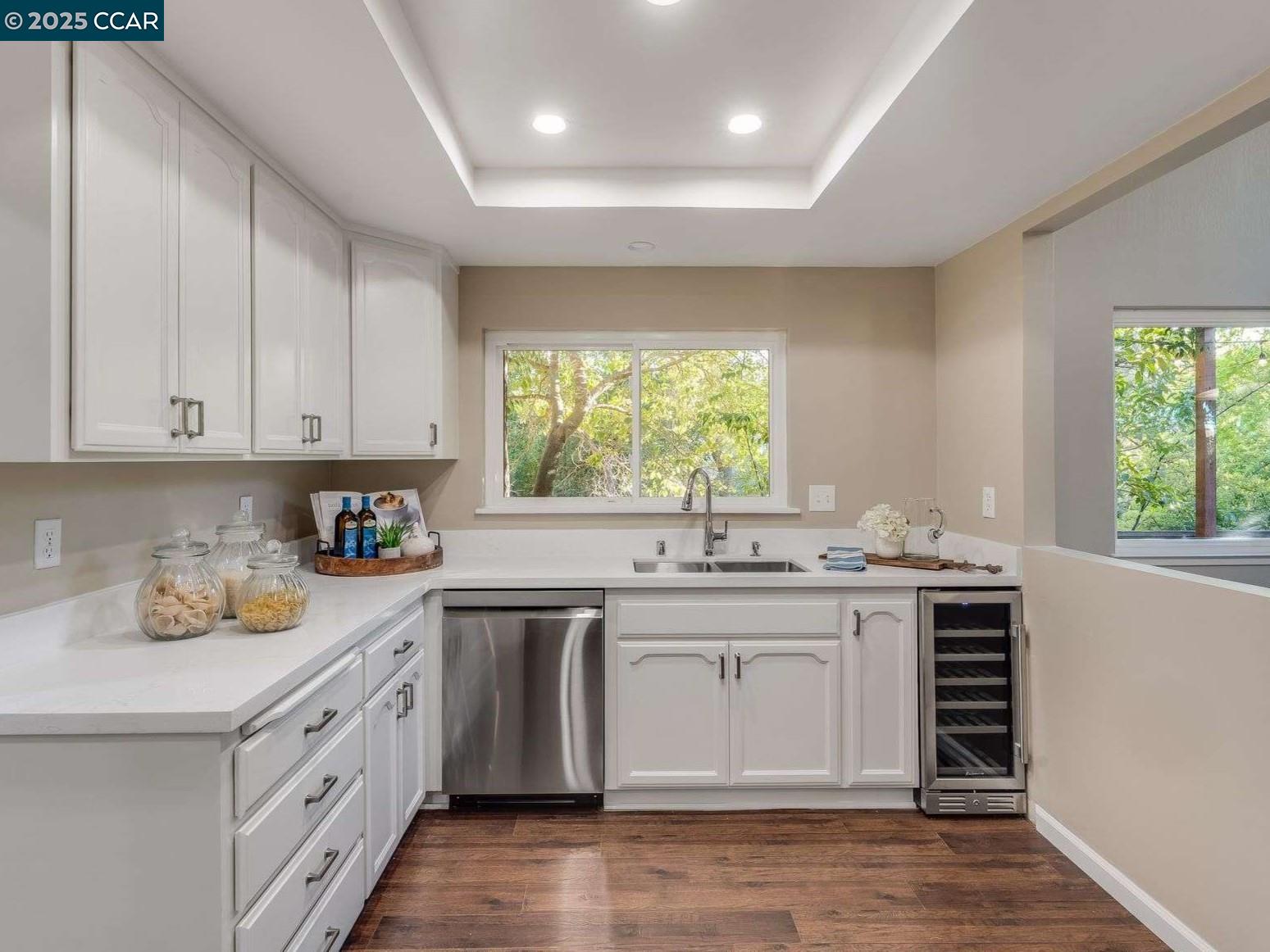 Detail Gallery Image 7 of 48 For 1084 Southdown Court, Walnut Creek,  CA 94596 - 3 Beds | 2/1 Baths