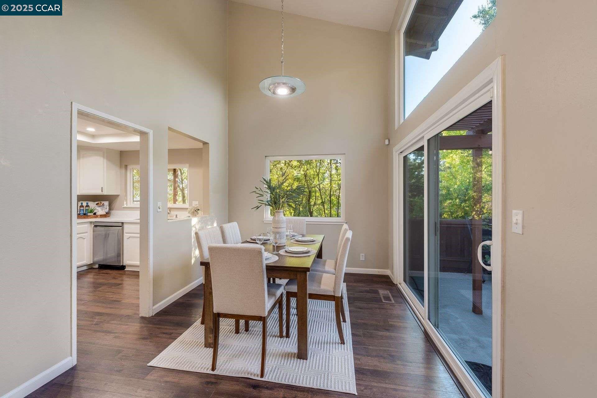 Detail Gallery Image 9 of 48 For 1084 Southdown Court, Walnut Creek,  CA 94596 - 3 Beds | 2/1 Baths