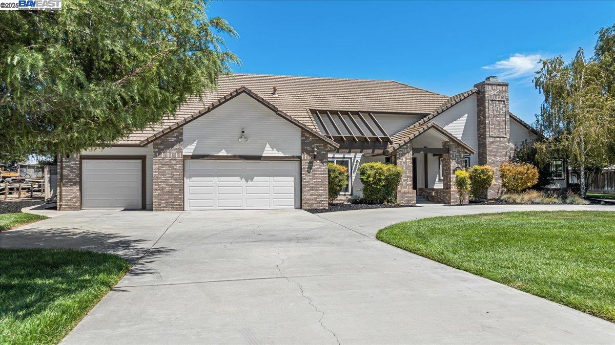 Detail Gallery Image 1 of 48 For 27000 S Hillview St, Tracy,  CA 95304 - 4 Beds | 3 Baths