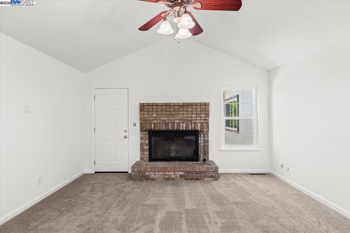 Detail Gallery Image 11 of 48 For 27000 S Hillview St, Tracy,  CA 95304 - 4 Beds | 3 Baths