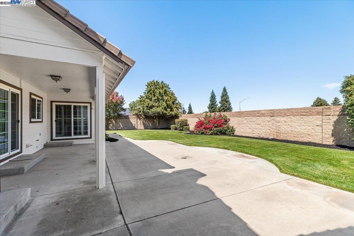 Detail Gallery Image 32 of 48 For 27000 S Hillview St, Tracy,  CA 95304 - 4 Beds | 3 Baths