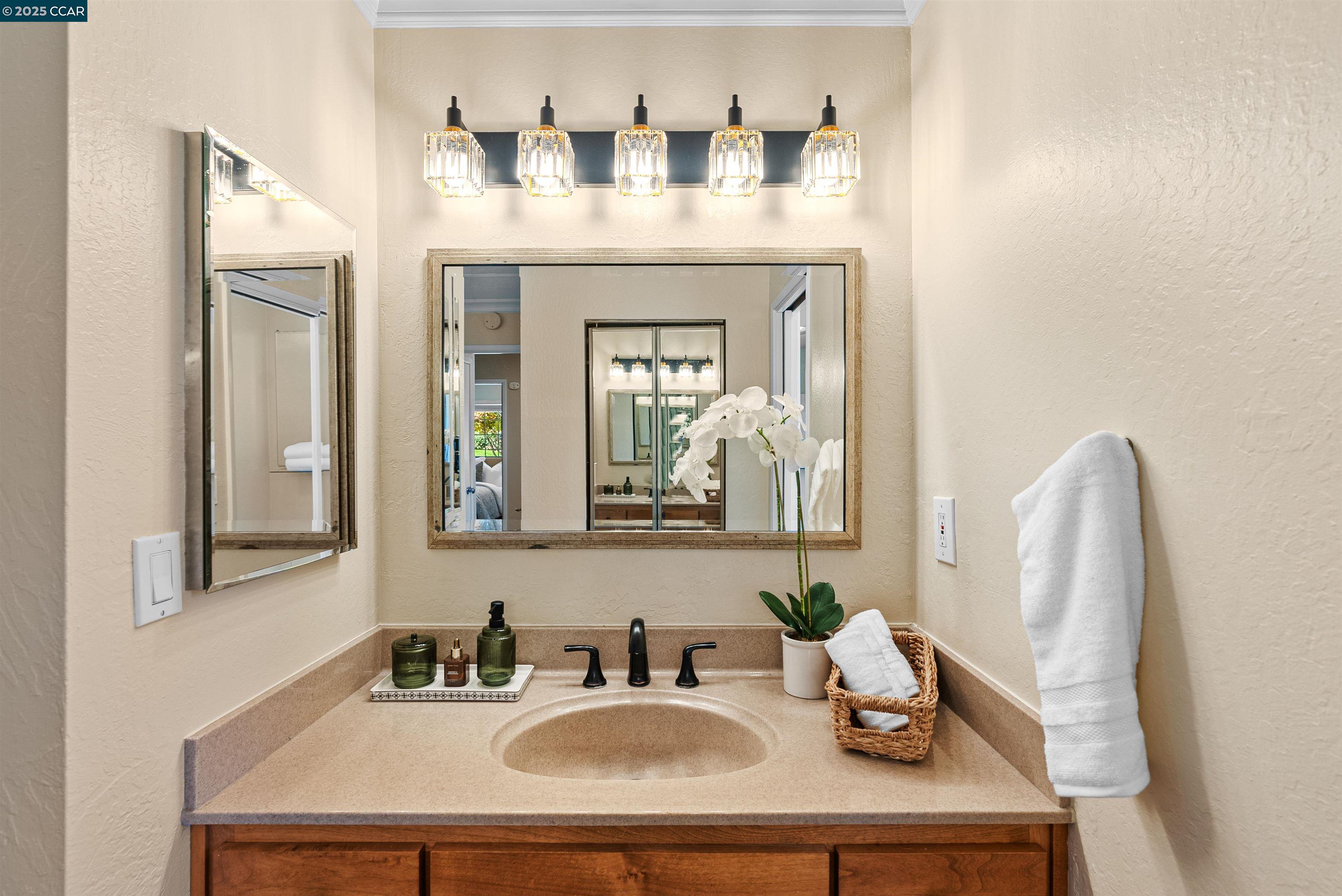 Detail Gallery Image 18 of 33 For 2 Rialto Dr, Clayton,  CA 94517 - 3 Beds | 2 Baths