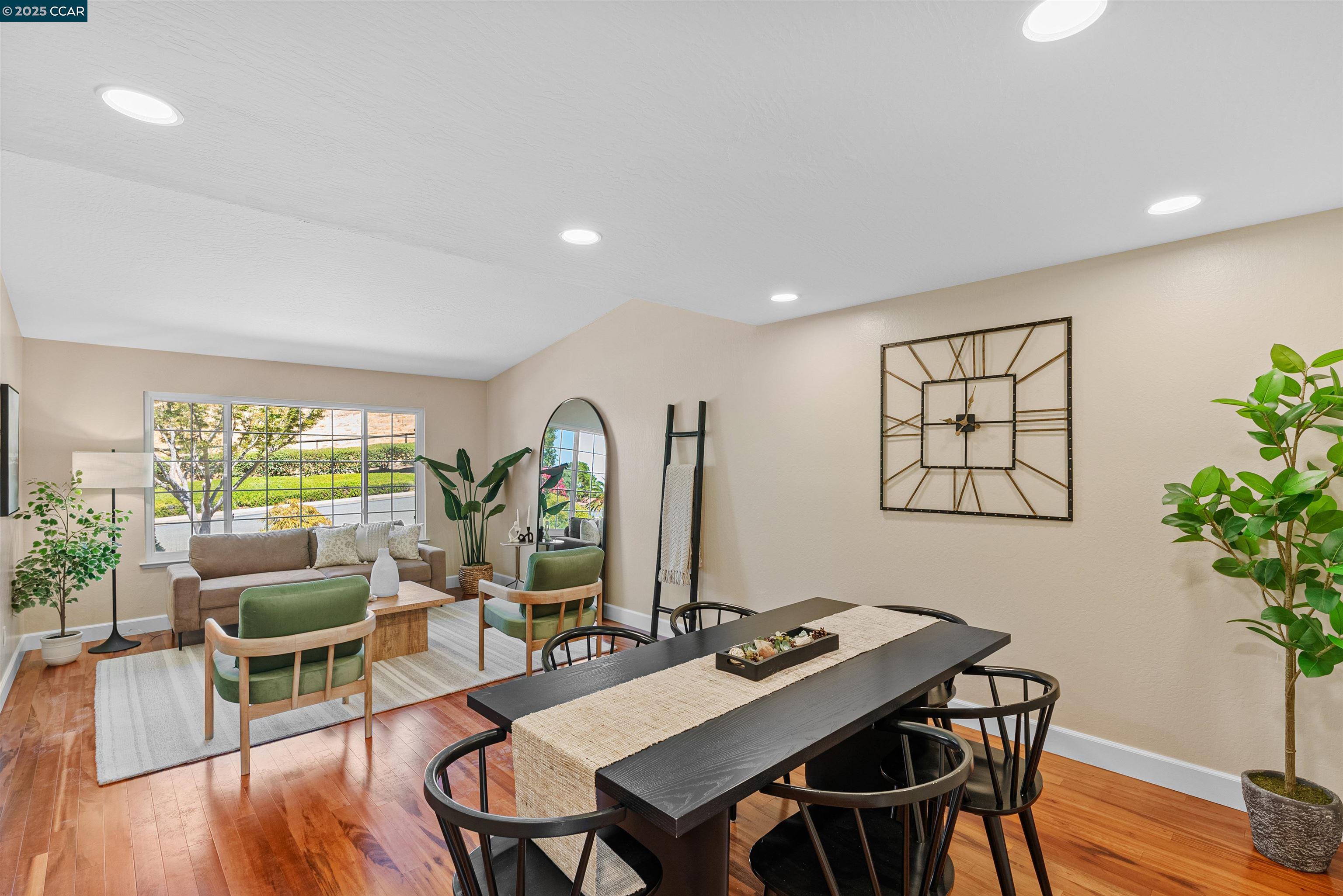 Detail Gallery Image 7 of 33 For 2 Rialto Dr, Clayton,  CA 94517 - 3 Beds | 2 Baths