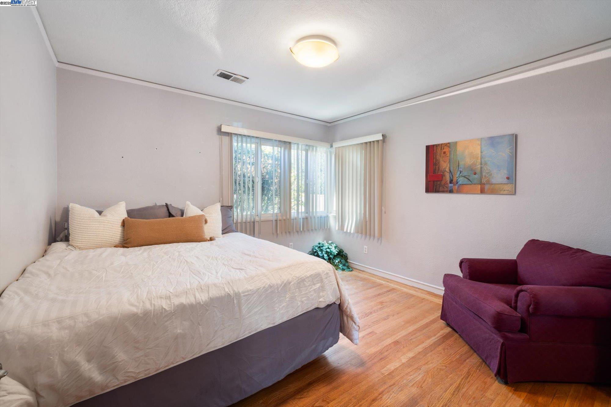 Detail Gallery Image 11 of 60 For 449 Pershing Dr, San Leandro,  CA 94577 - 3 Beds | 2 Baths