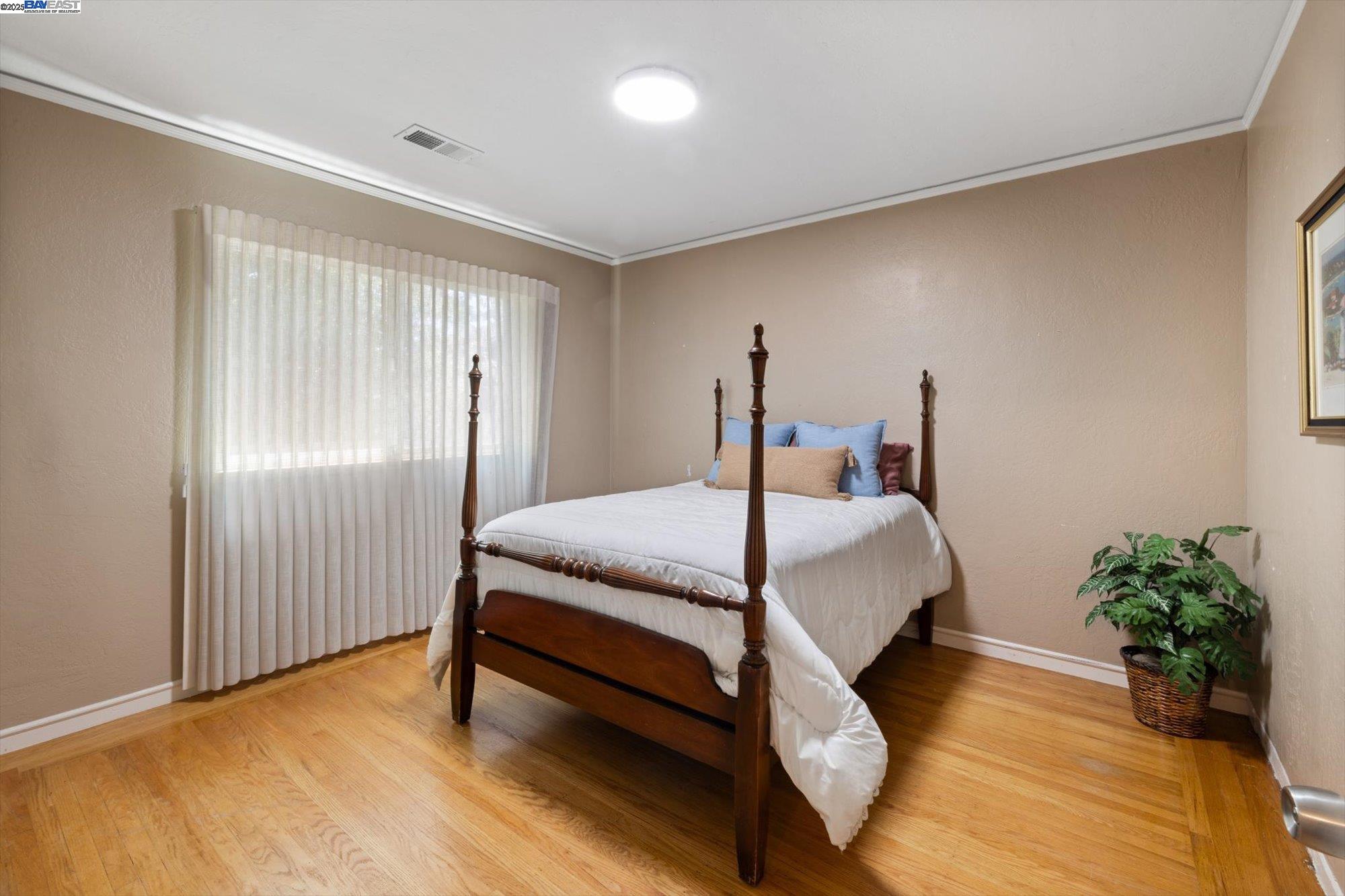 Detail Gallery Image 14 of 60 For 449 Pershing Dr, San Leandro,  CA 94577 - 3 Beds | 2 Baths