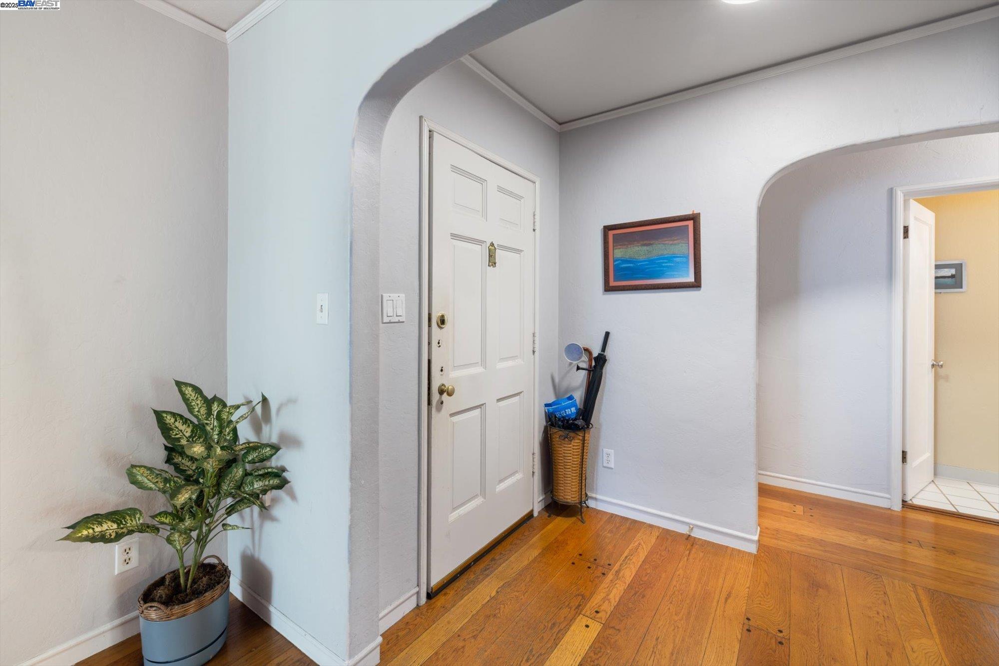 Detail Gallery Image 5 of 60 For 449 Pershing Dr, San Leandro,  CA 94577 - 3 Beds | 2 Baths