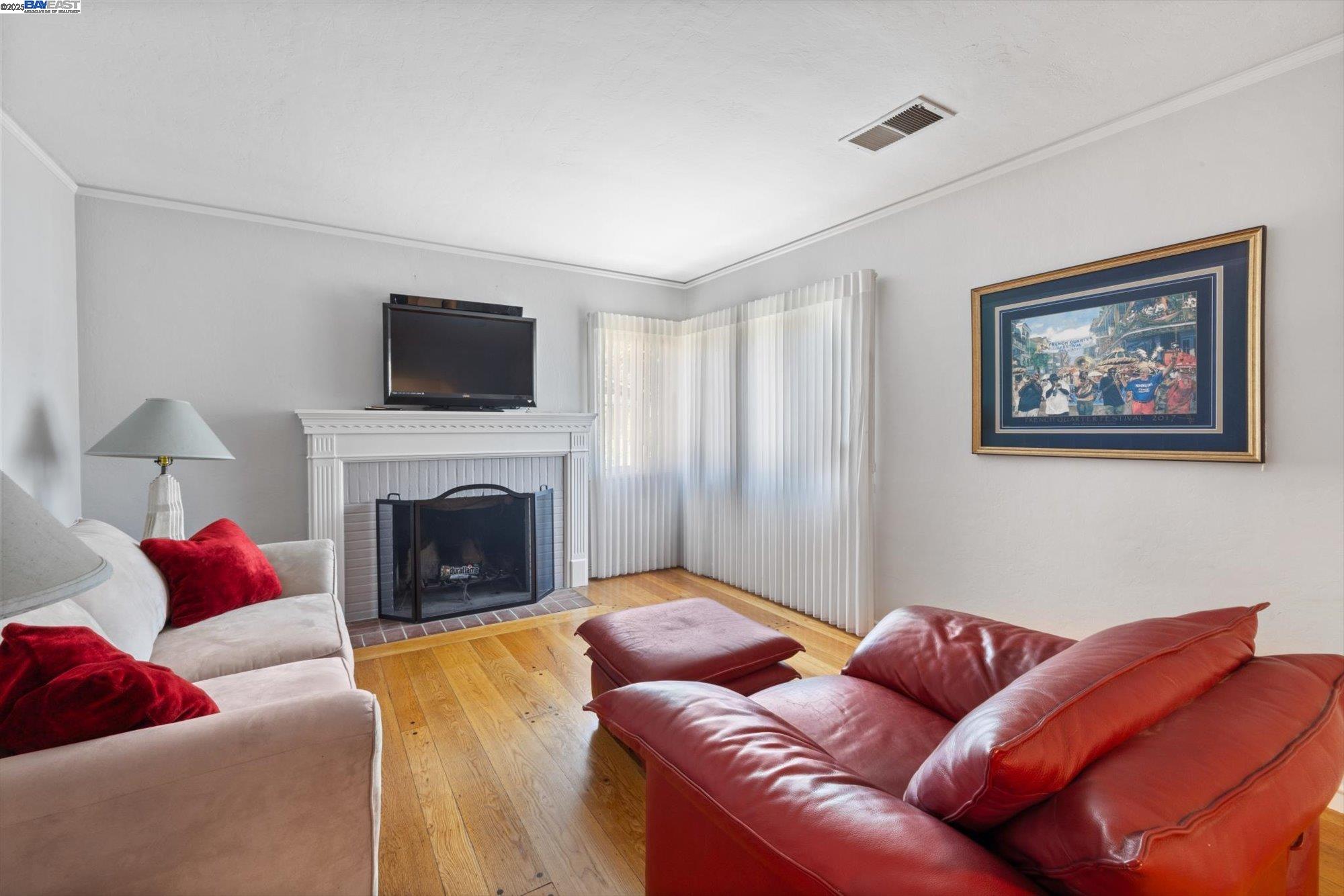 Detail Gallery Image 8 of 60 For 449 Pershing Dr, San Leandro,  CA 94577 - 3 Beds | 2 Baths