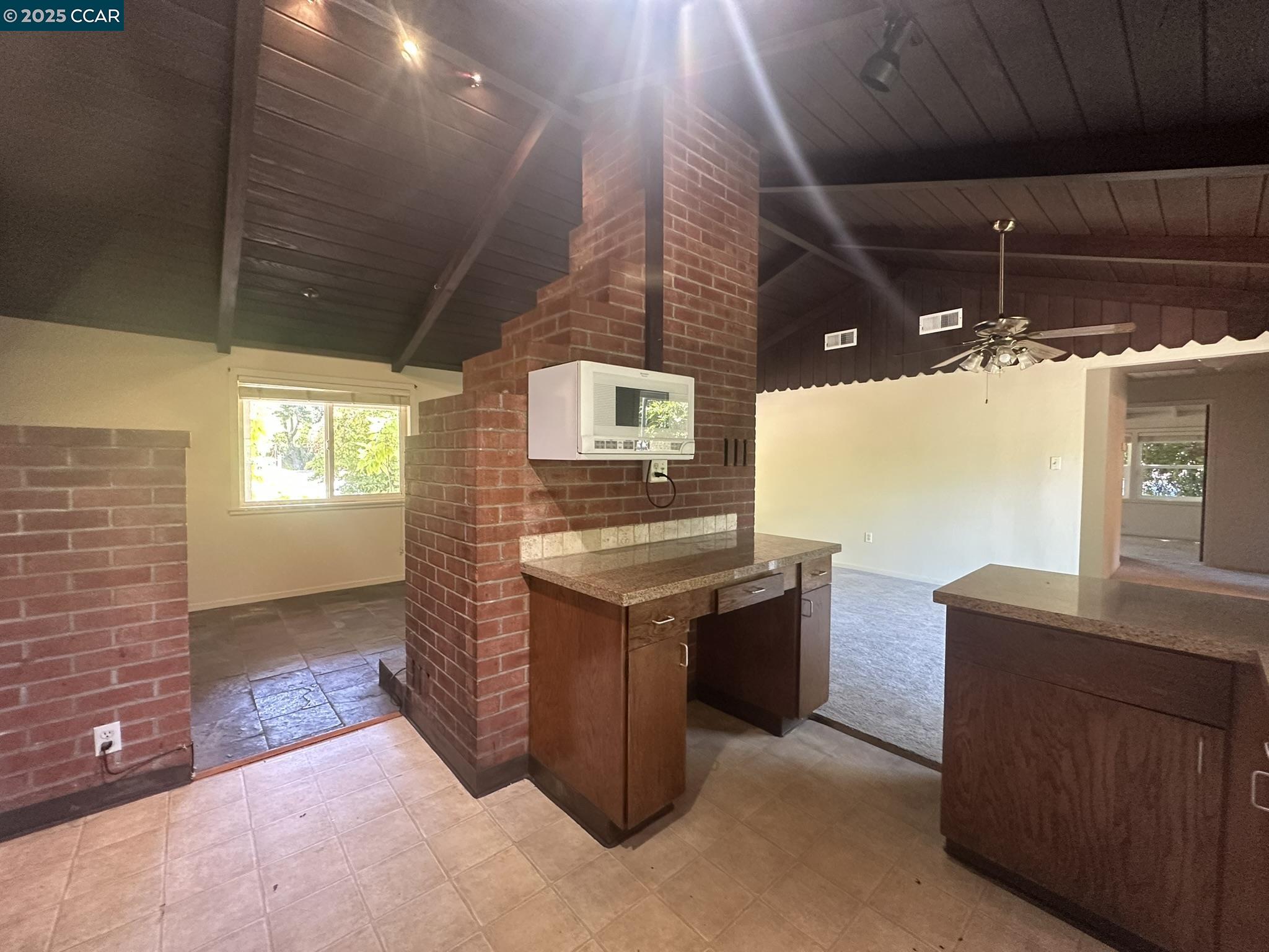 Detail Gallery Image 9 of 30 For Sexton Rd, Sebastopol,  CA 95472 - 3 Beds | 2 Baths