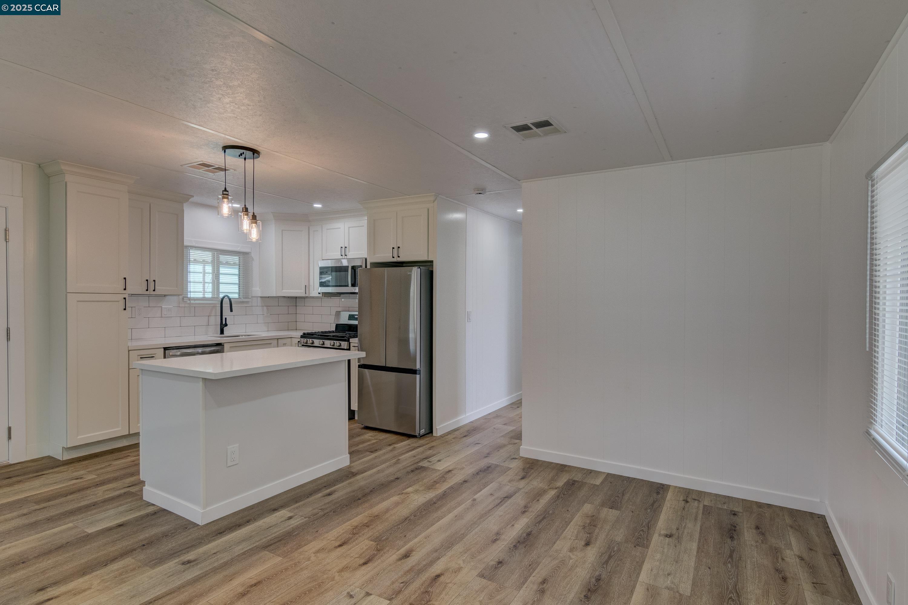 Detail Gallery Image 11 of 22 For 2007 Dalis Drive #36,  Concord,  CA 94520-5419 - 2 Beds | 2 Baths