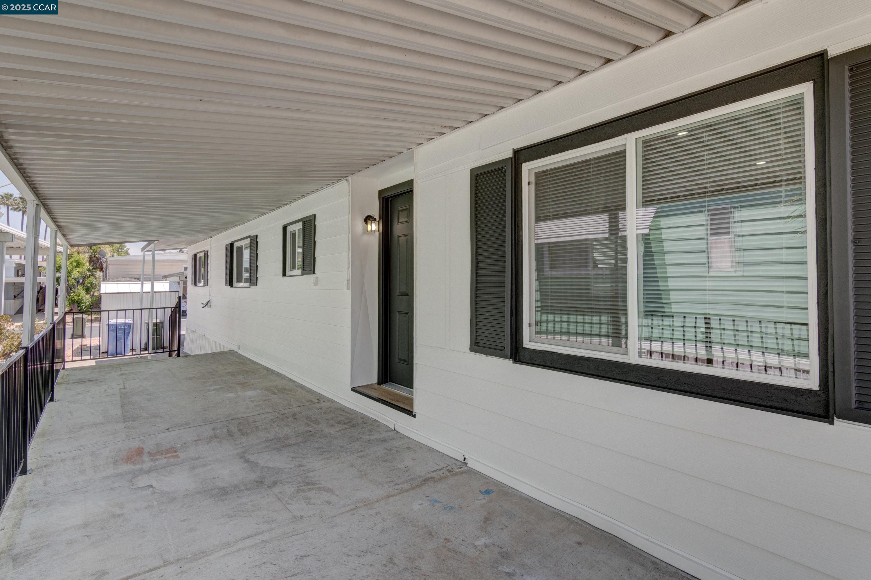 Detail Gallery Image 4 of 22 For 2007 Dalis Drive #36,  Concord,  CA 94520-5419 - 2 Beds | 2 Baths