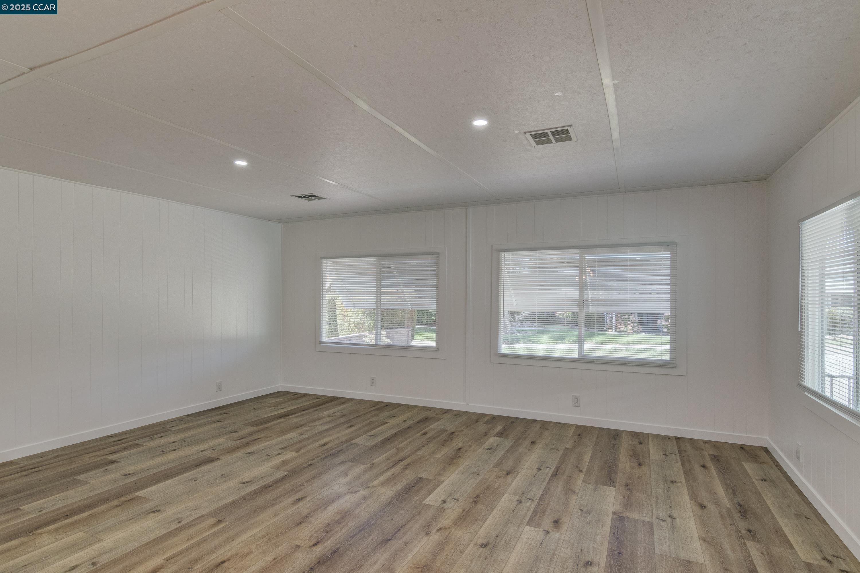 Detail Gallery Image 6 of 22 For 2007 Dalis Drive #36,  Concord,  CA 94520-5419 - 2 Beds | 2 Baths