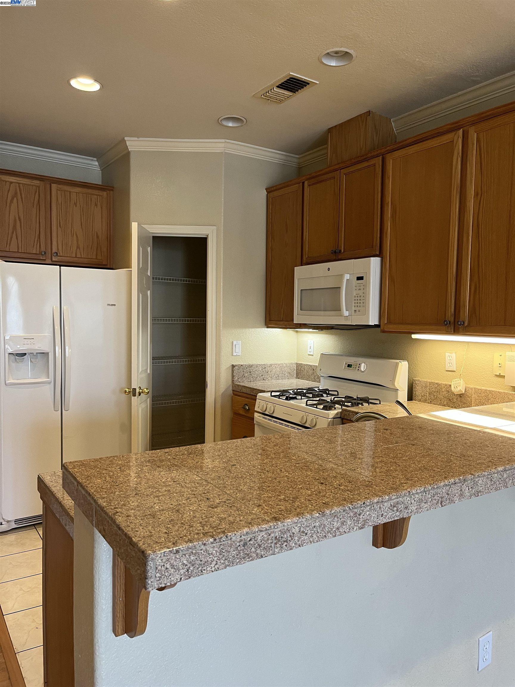 Photo #2: 41107011 Listing 