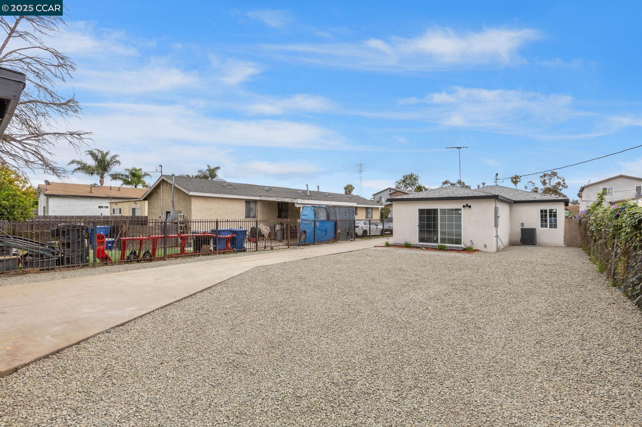 Detail Gallery Image 9 of 29 For 623 E 116th St, Los Angeles,  CA 90059 - 3 Beds | 2 Baths