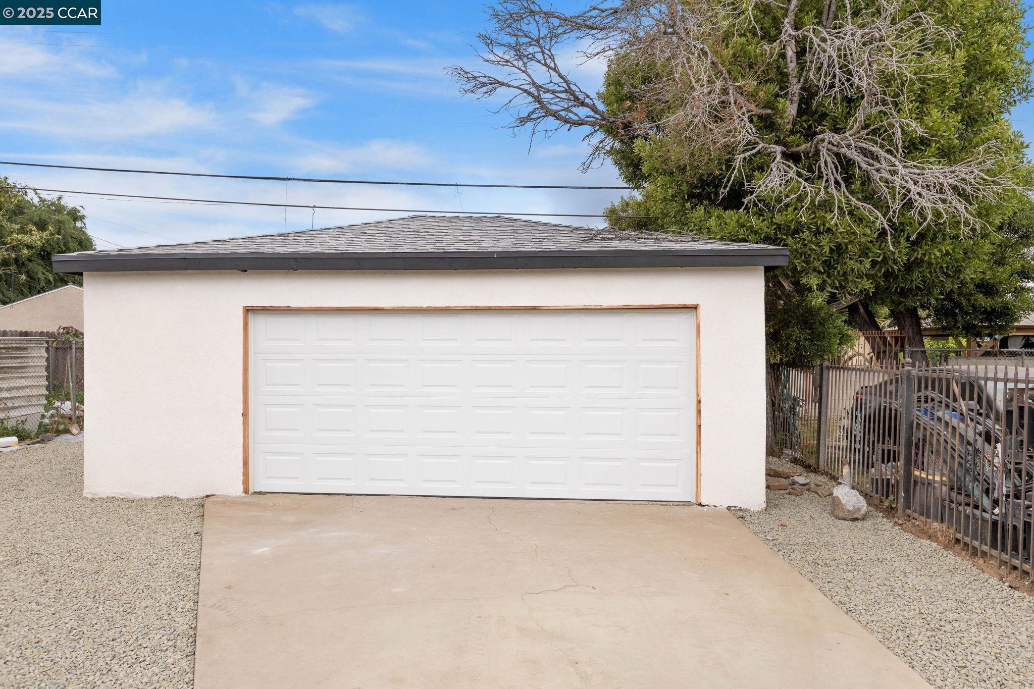 Detail Gallery Image 10 of 29 For 623 E 116th St, Los Angeles,  CA 90059 - 3 Beds | 2 Baths