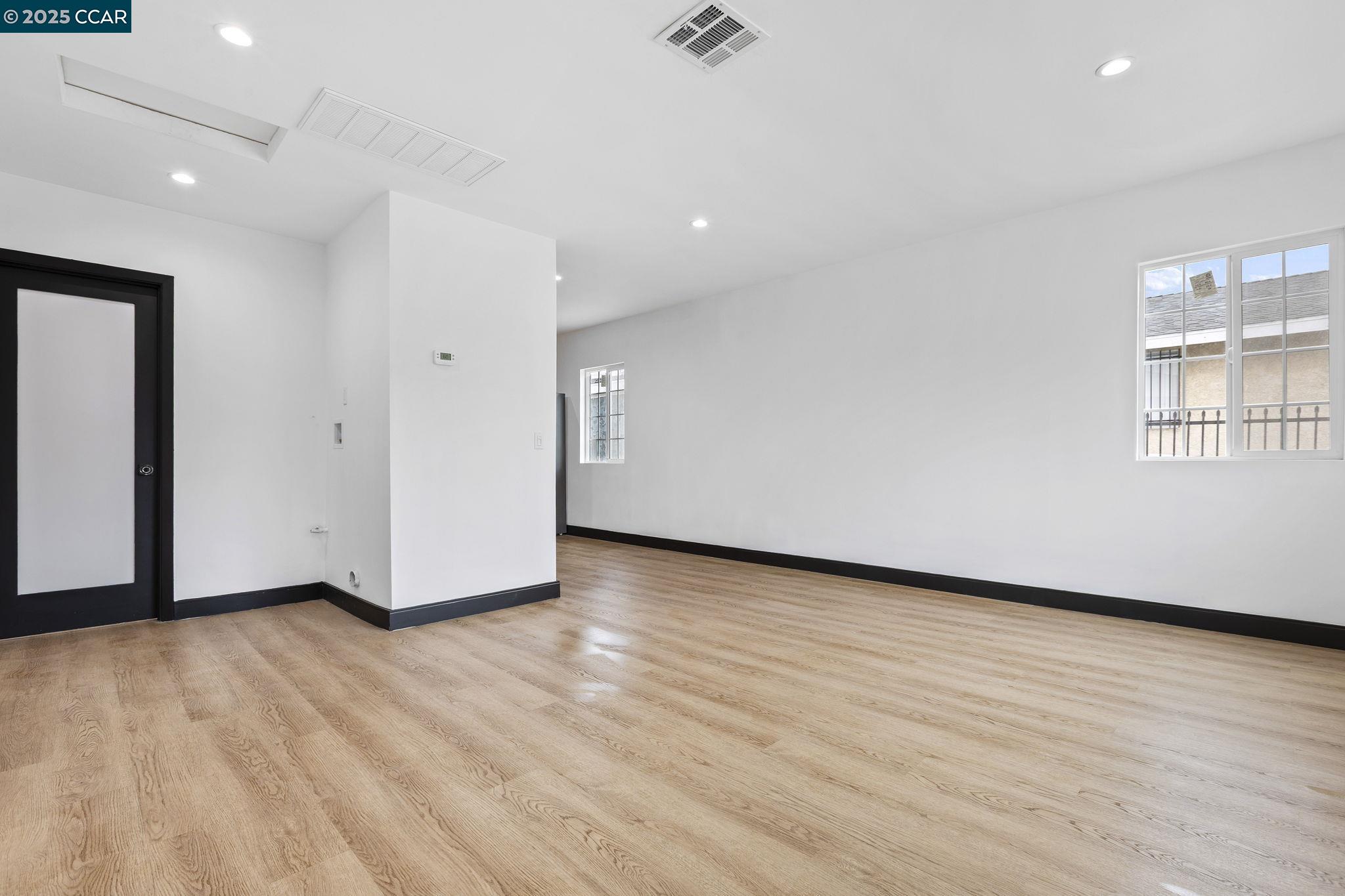 Detail Gallery Image 14 of 29 For 623 E 116th St, Los Angeles,  CA 90059 - 3 Beds | 2 Baths