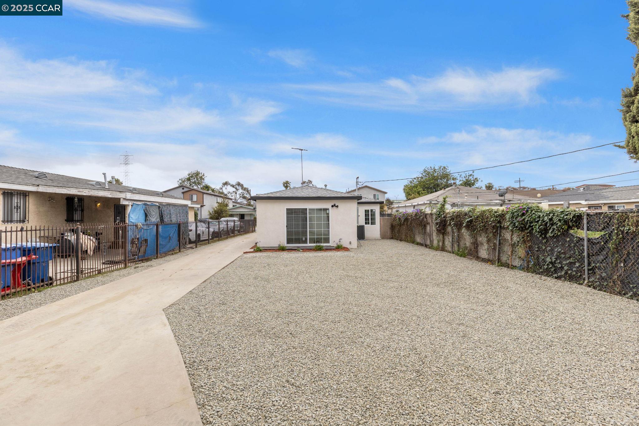 Detail Gallery Image 4 of 29 For 623 E 116th St, Los Angeles,  CA 90059 - 3 Beds | 2 Baths