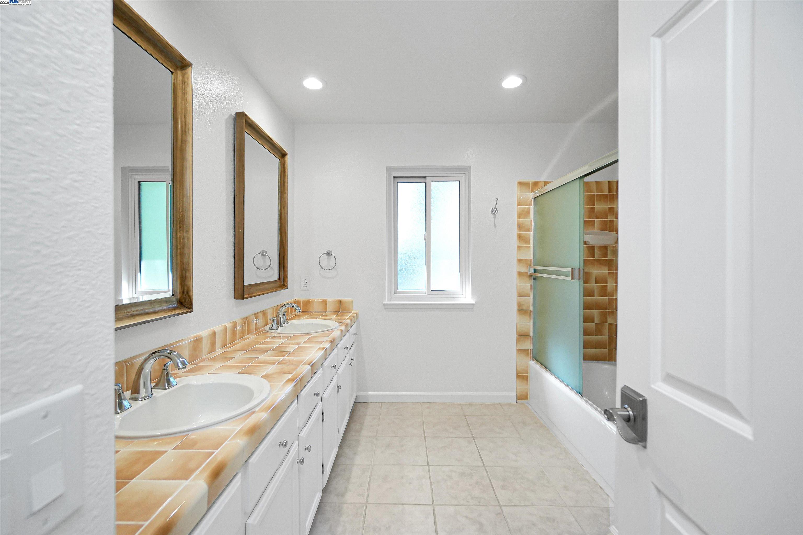 Detail Gallery Image 27 of 54 For 311 Andros Dr, San Ramon,  CA 94582 - 4 Beds | 2/1 Baths
