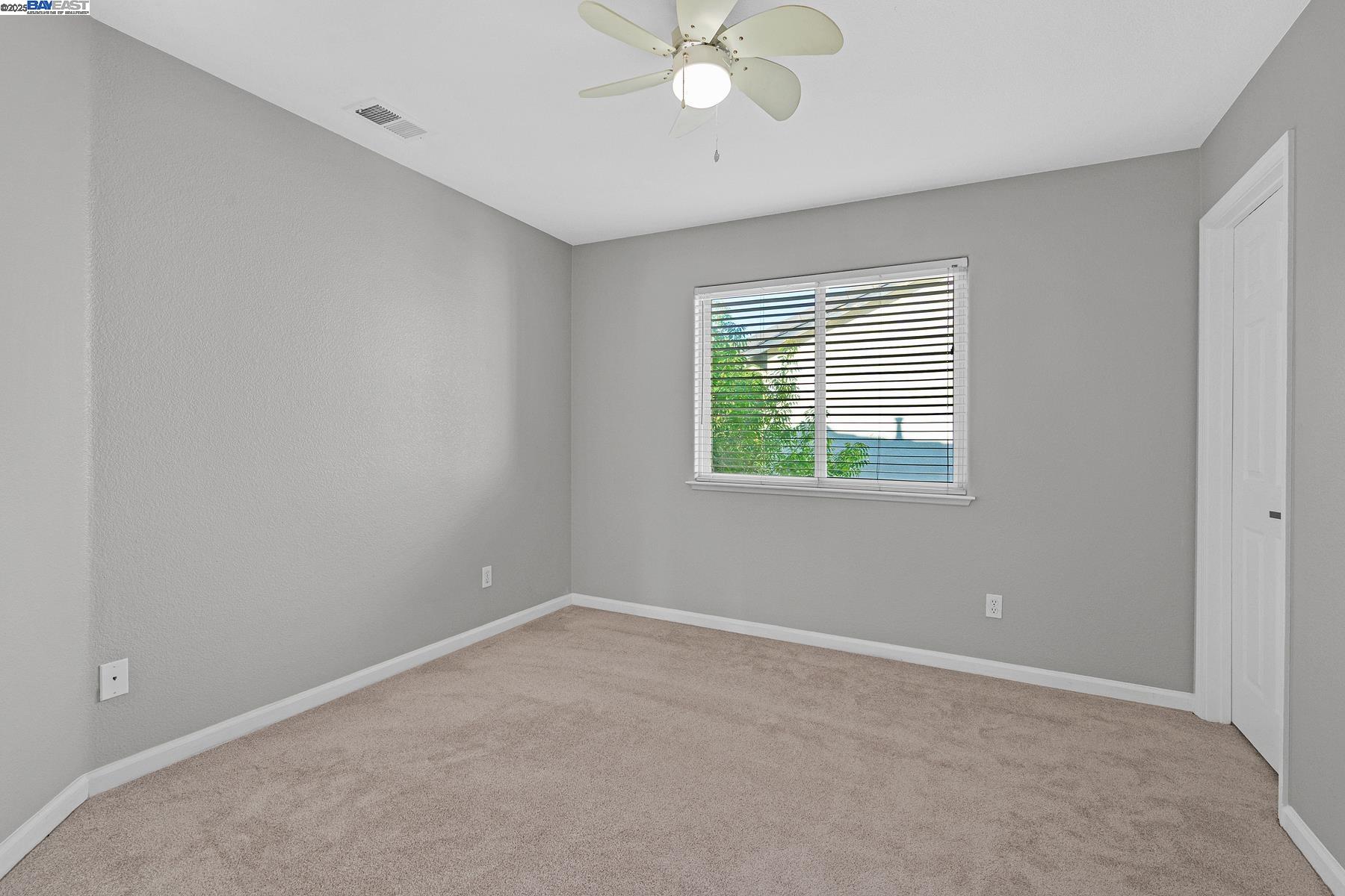 Detail Gallery Image 25 of 36 For 4637 Persimmon Dr, Dublin,  CA 94568 - 5 Beds | 3 Baths