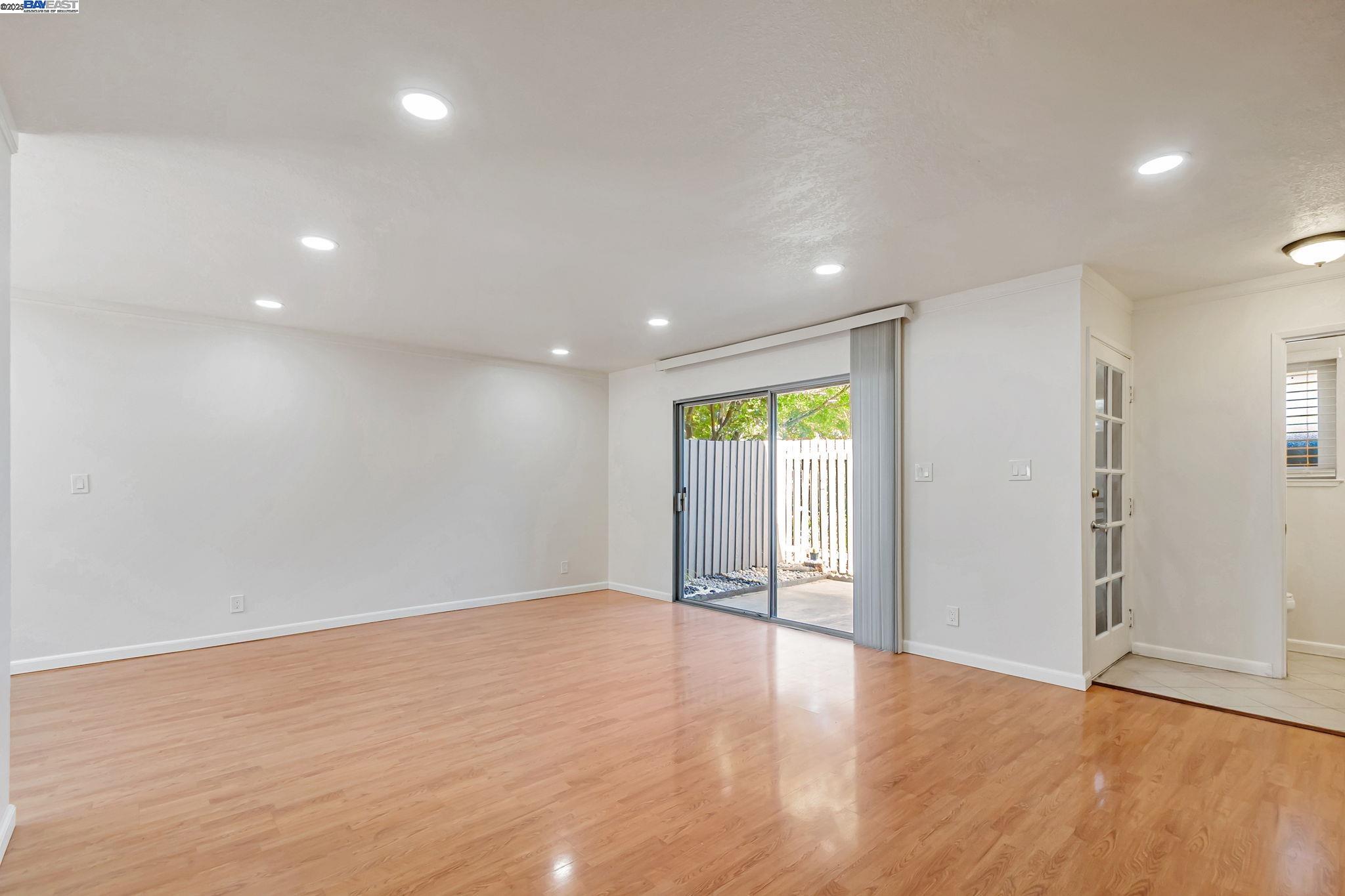 Detail Gallery Image 11 of 52 For 21091 Red Fir Ct, Cupertino,  CA 95014 - 3 Beds | 1/1 Baths