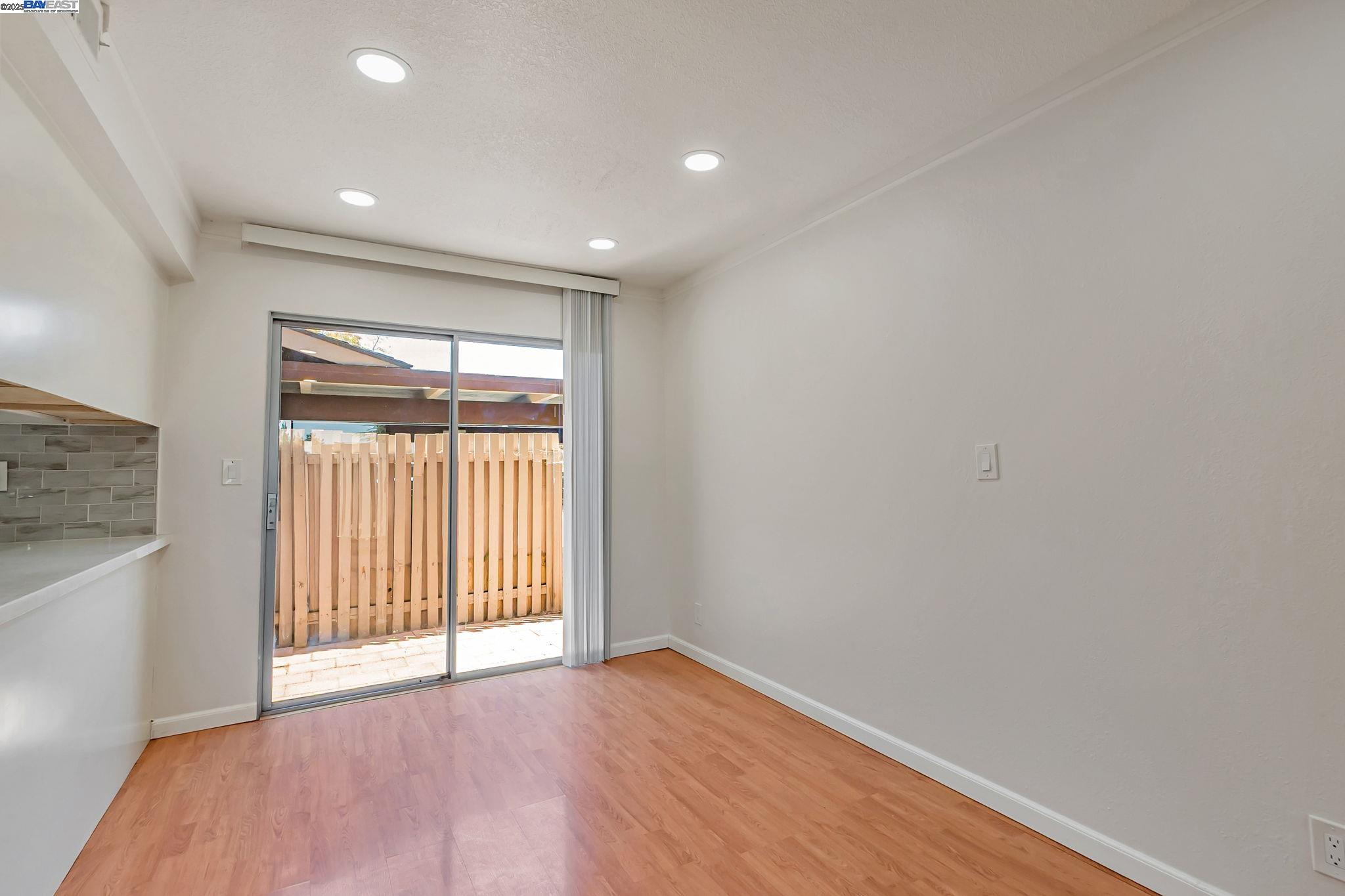 Detail Gallery Image 16 of 56 For 21091 Red Fir Ct, Cupertino,  CA 95014 - 3 Beds | 1/1 Baths