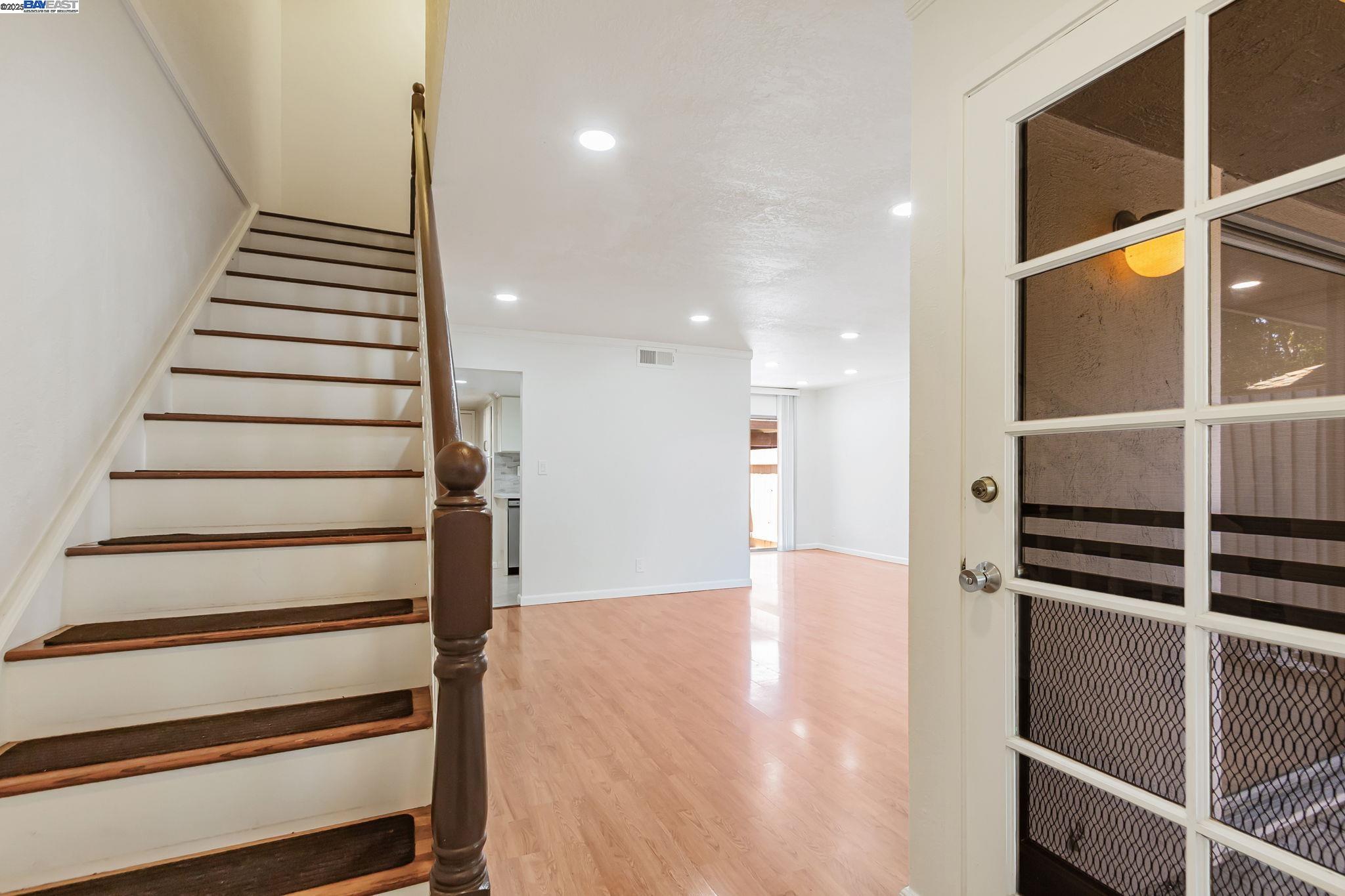 Detail Gallery Image 17 of 56 For 21091 Red Fir Ct, Cupertino,  CA 95014 - 3 Beds | 1/1 Baths