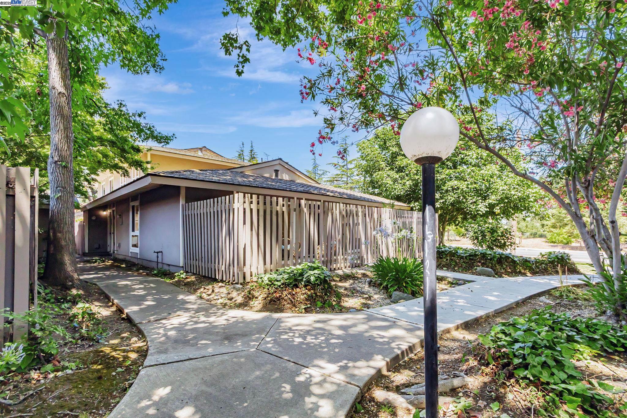 Detail Gallery Image 43 of 56 For 21091 Red Fir Ct, Cupertino,  CA 95014 - 3 Beds | 1/1 Baths