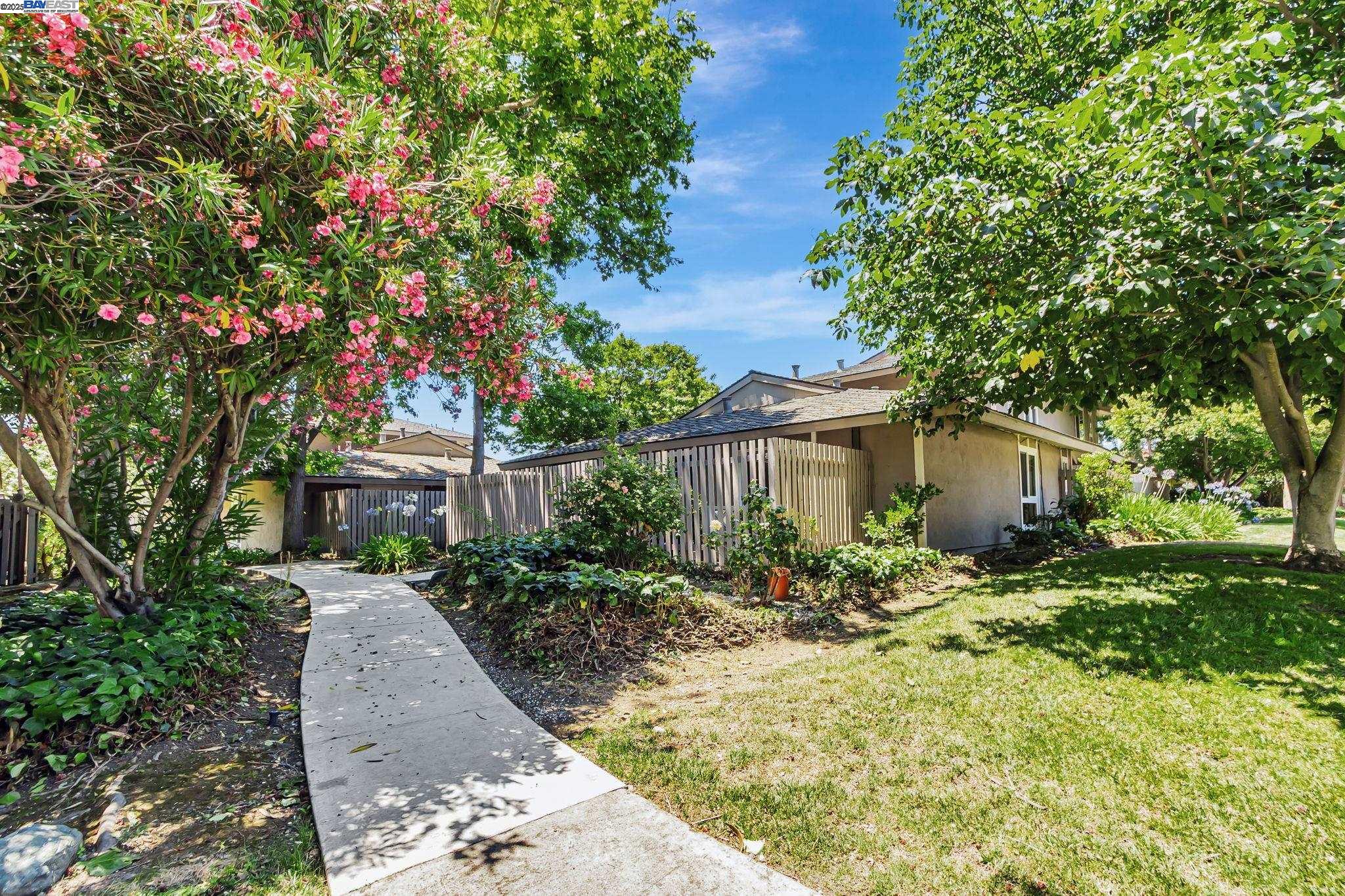Detail Gallery Image 44 of 56 For 21091 Red Fir Ct, Cupertino,  CA 95014 - 3 Beds | 1/1 Baths
