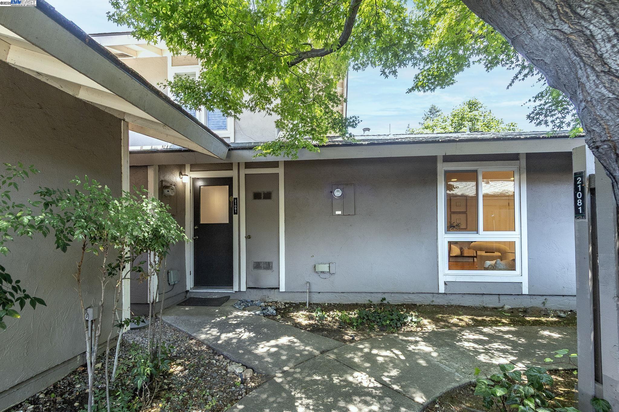 Detail Gallery Image 7 of 60 For 21091 Red Fir Ct, Cupertino,  CA 95014 - 3 Beds | 1/1 Baths