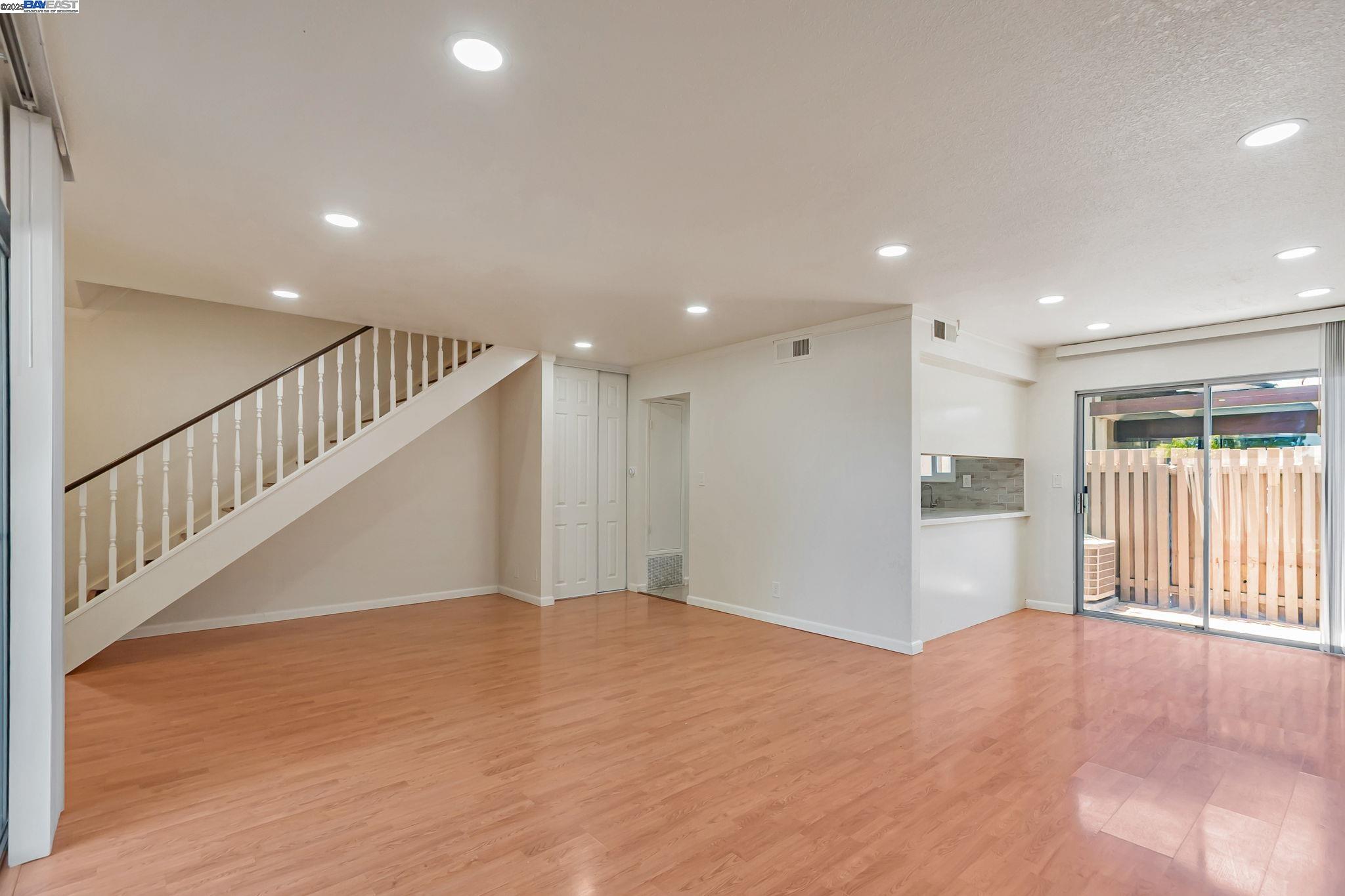 Detail Gallery Image 8 of 56 For 21091 Red Fir Ct, Cupertino,  CA 95014 - 3 Beds | 1/1 Baths