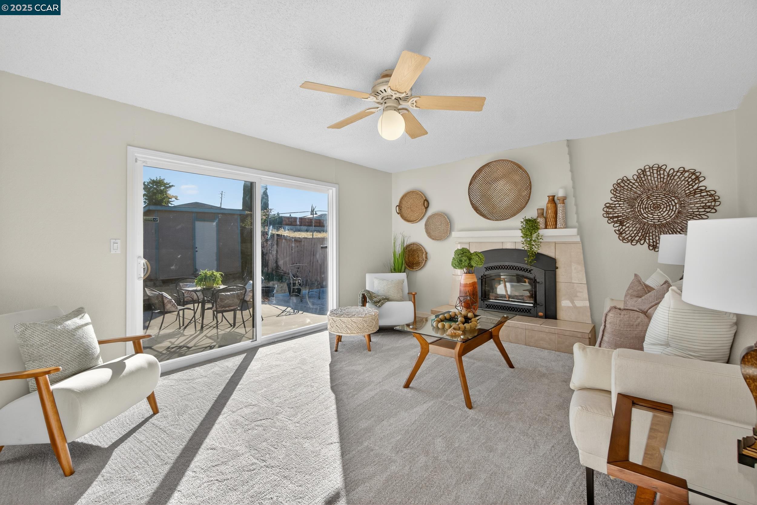 Detail Gallery Image 13 of 40 For 3904 Meadowbrook Cir, Pittsburg,  CA 94565 - 3 Beds | 2 Baths