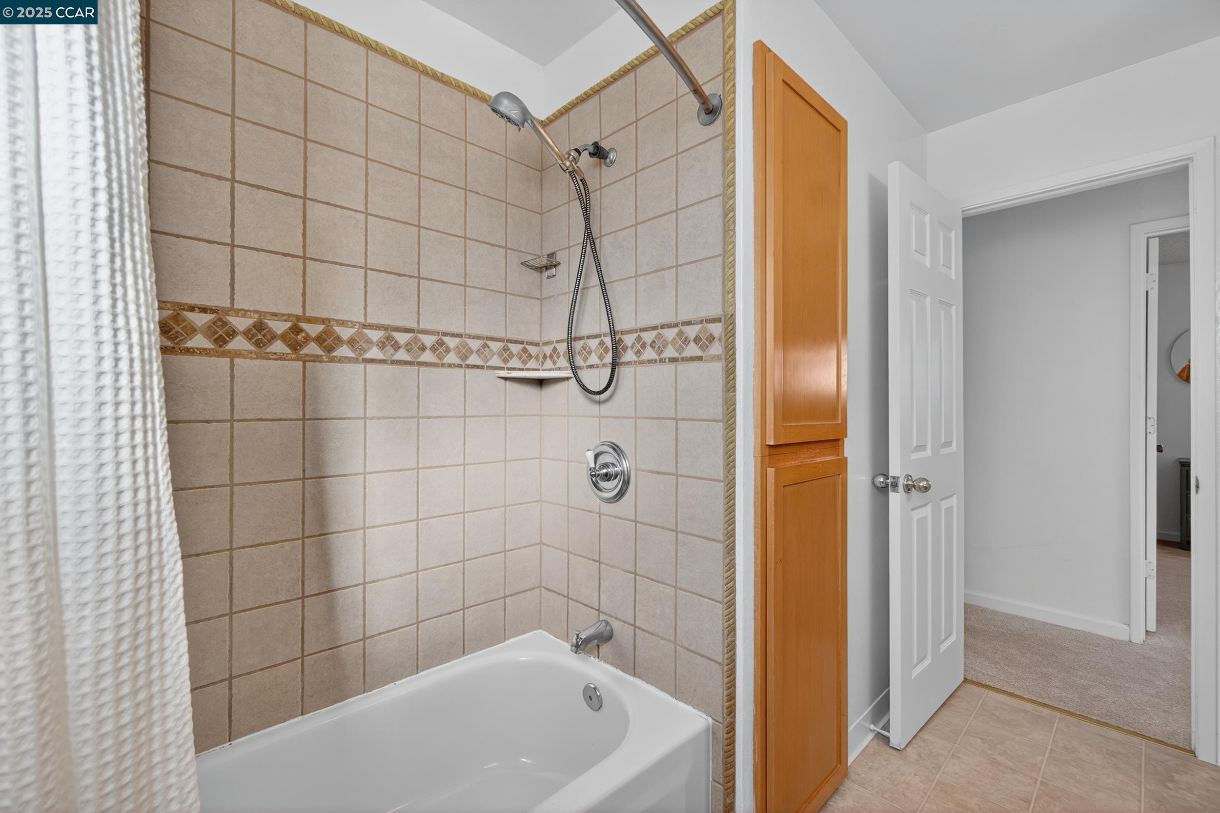 Detail Gallery Image 22 of 40 For 3904 Meadowbrook Cir, Pittsburg,  CA 94565 - 3 Beds | 2 Baths