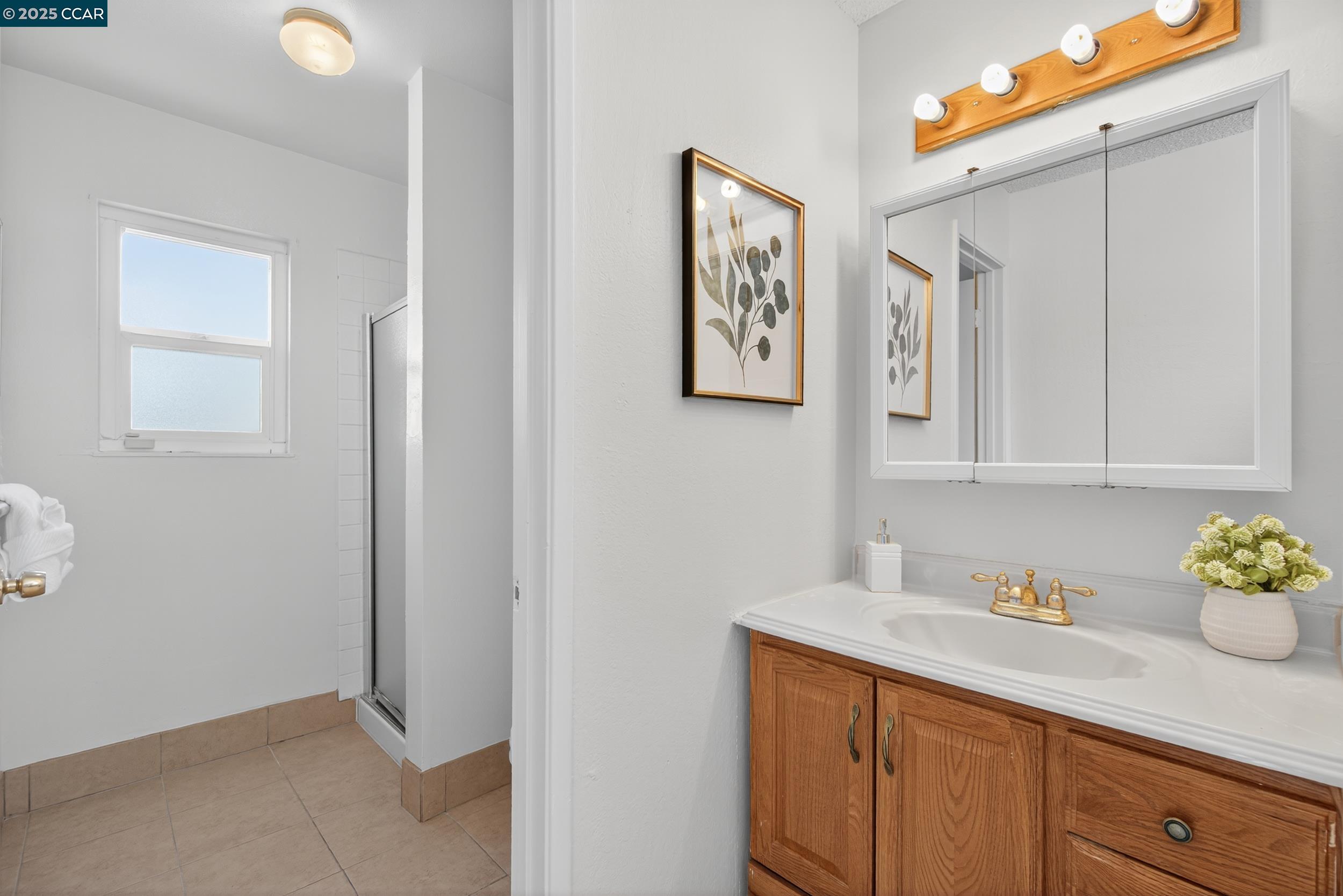 Detail Gallery Image 31 of 40 For 3904 Meadowbrook Cir, Pittsburg,  CA 94565 - 3 Beds | 2 Baths