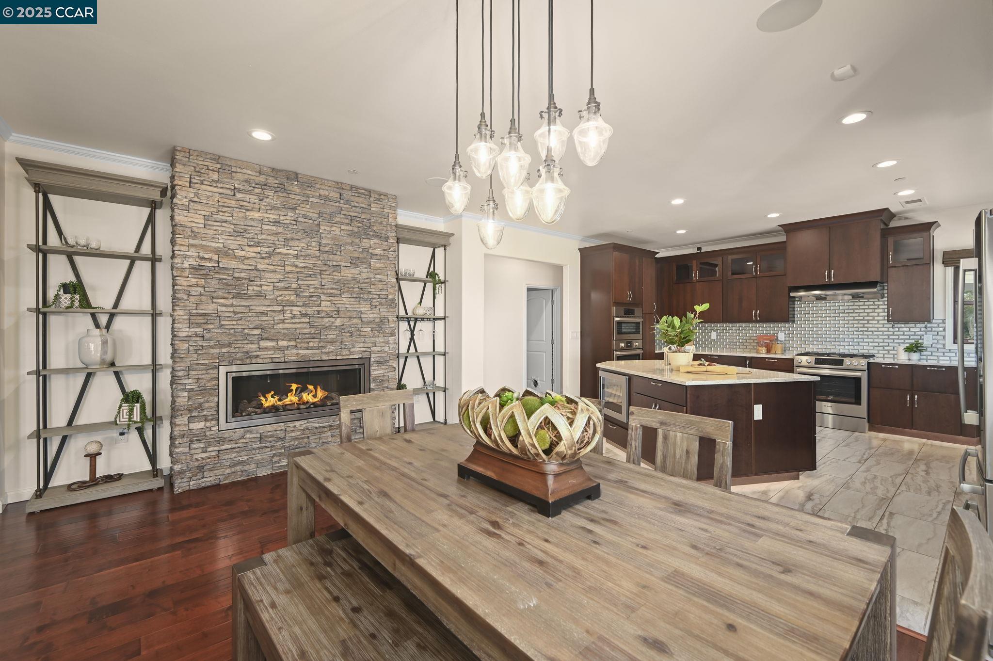 Detail Gallery Image 11 of 47 For 3981 Amyx Ct, Hayward,  CA 94542 - 4 Beds | 3/1 Baths