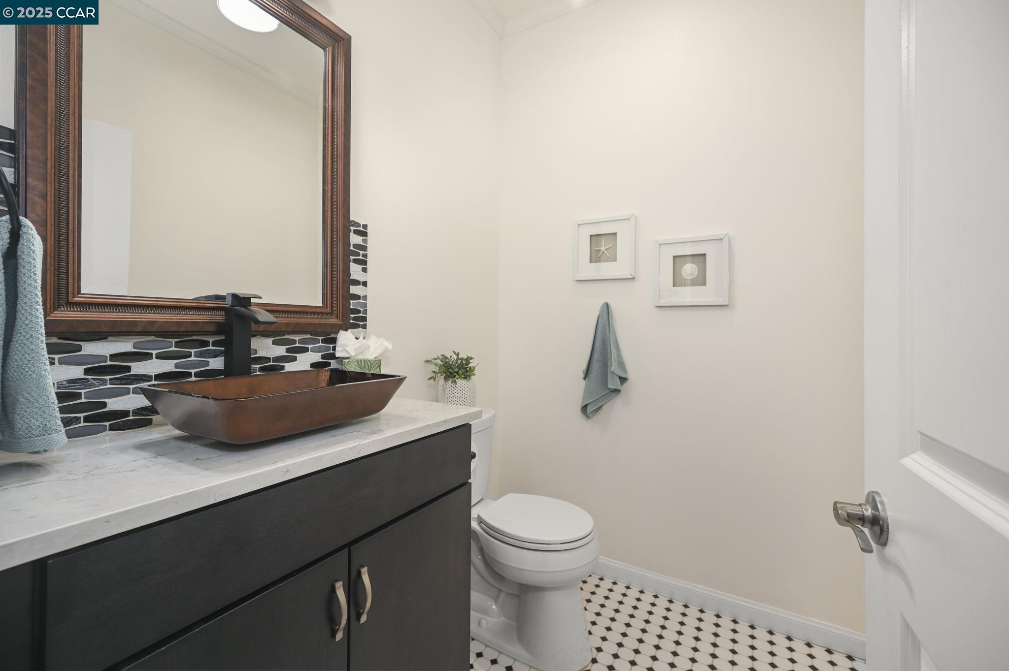 Detail Gallery Image 27 of 47 For 3981 Amyx Ct, Hayward,  CA 94542 - 4 Beds | 3/1 Baths